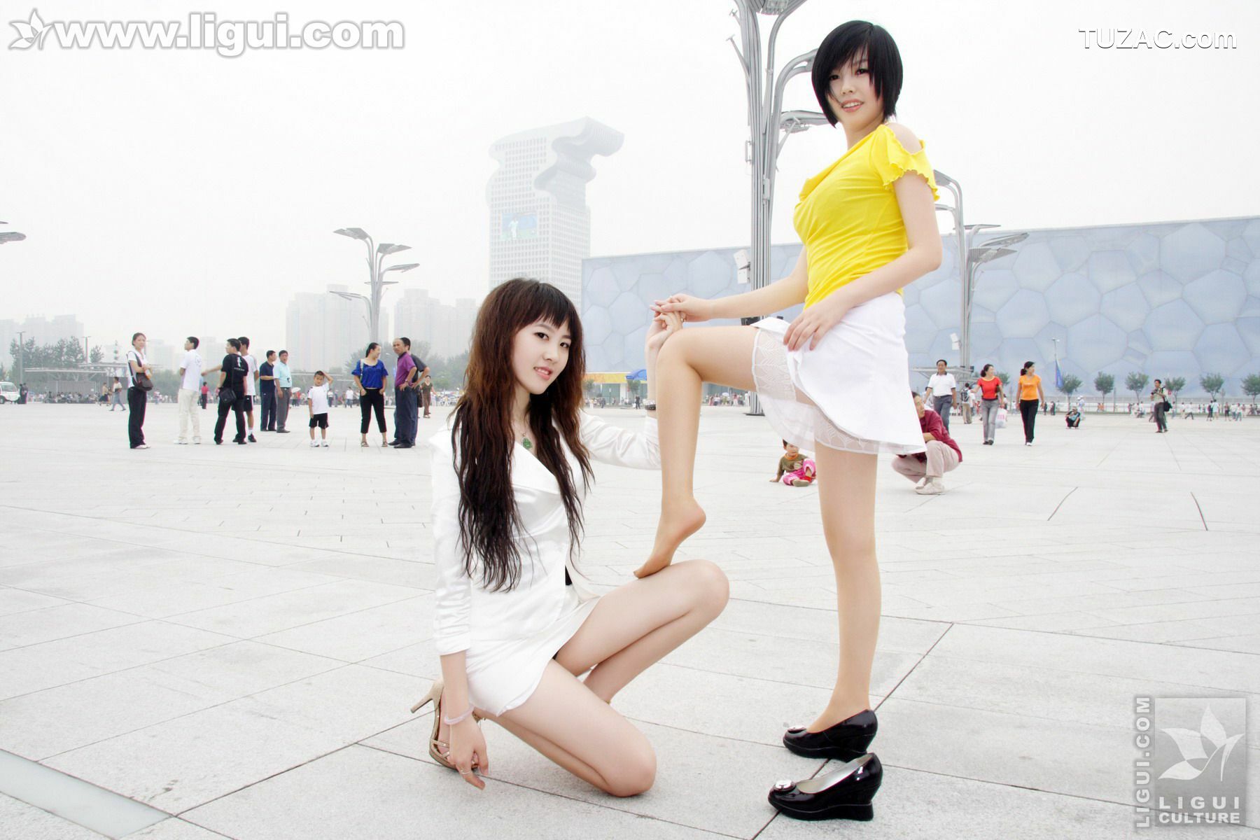 丽柜_Model 菲菲《超级美女奥运赛场展》 美腿玉足写真图片[44P]