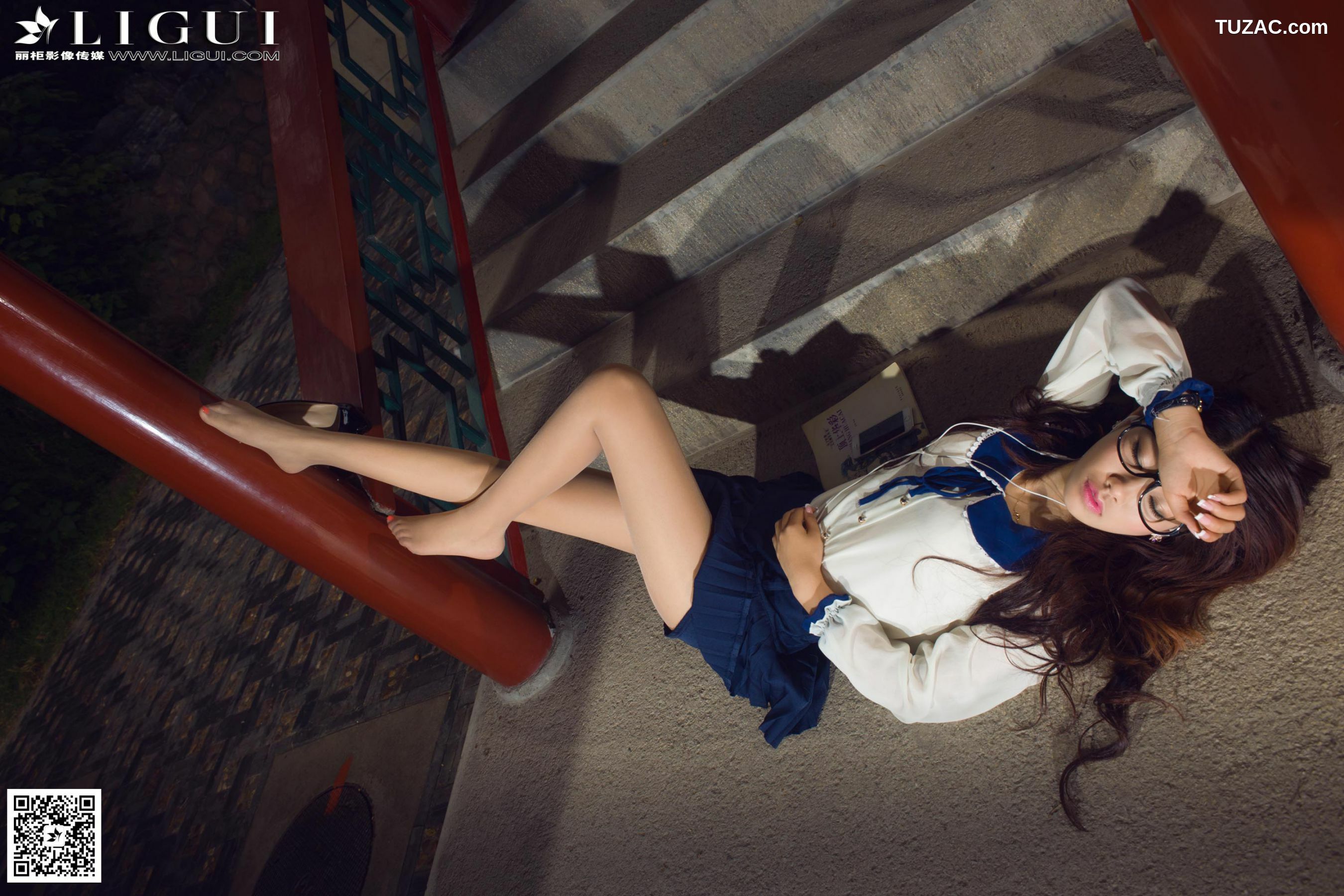 丽柜_Model 语寒《校花女神公园美拍》上下全集 美腿玉足写真图片[77P]