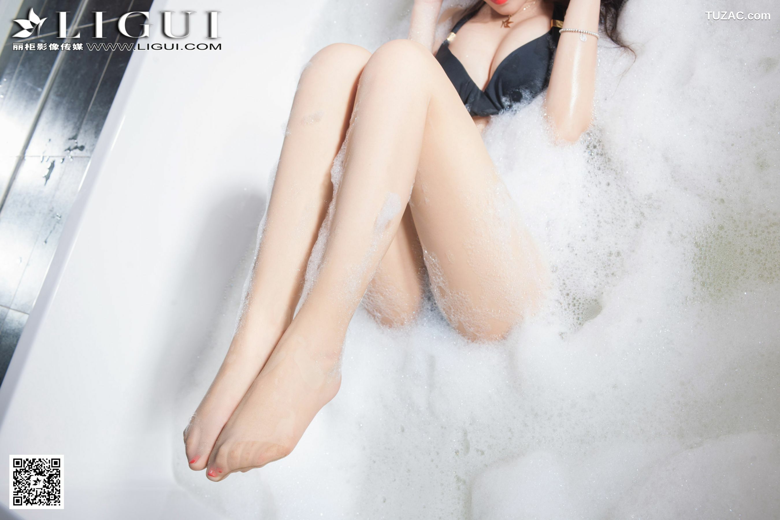 丽柜_Model 语寒《浴缸丝足湿身秀》上下全集 美腿玉足写真图片[49P]