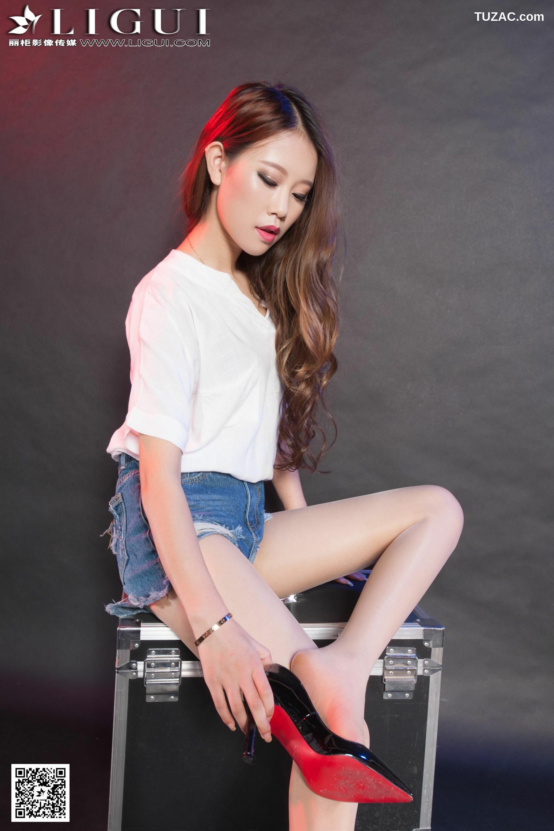 丽柜_Model 语寒《牛仔热裤高跟》 美腿玉足写真图片[49P]