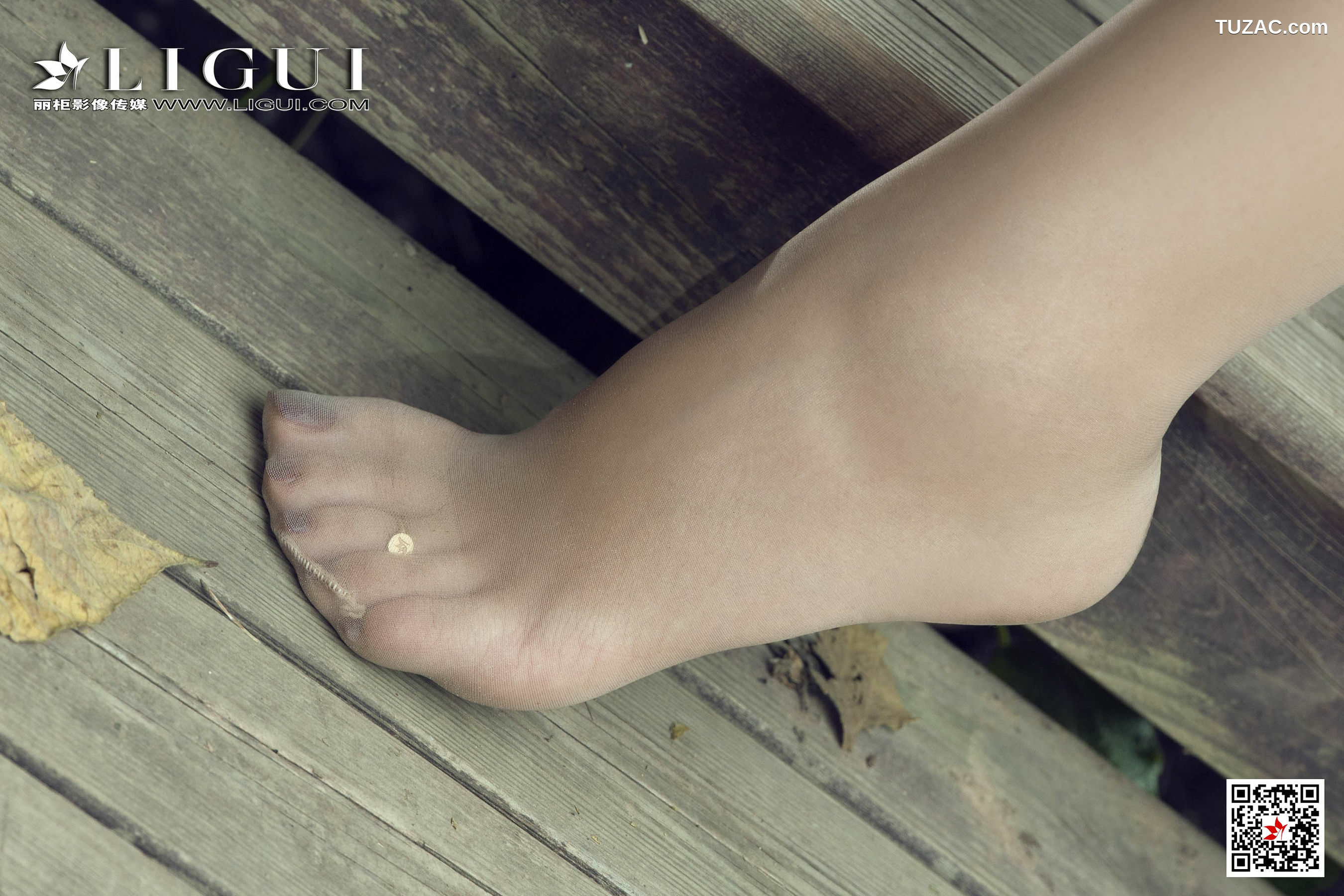 丽柜_Model 费洛《极品丝袜美腿》 写真集[46P]