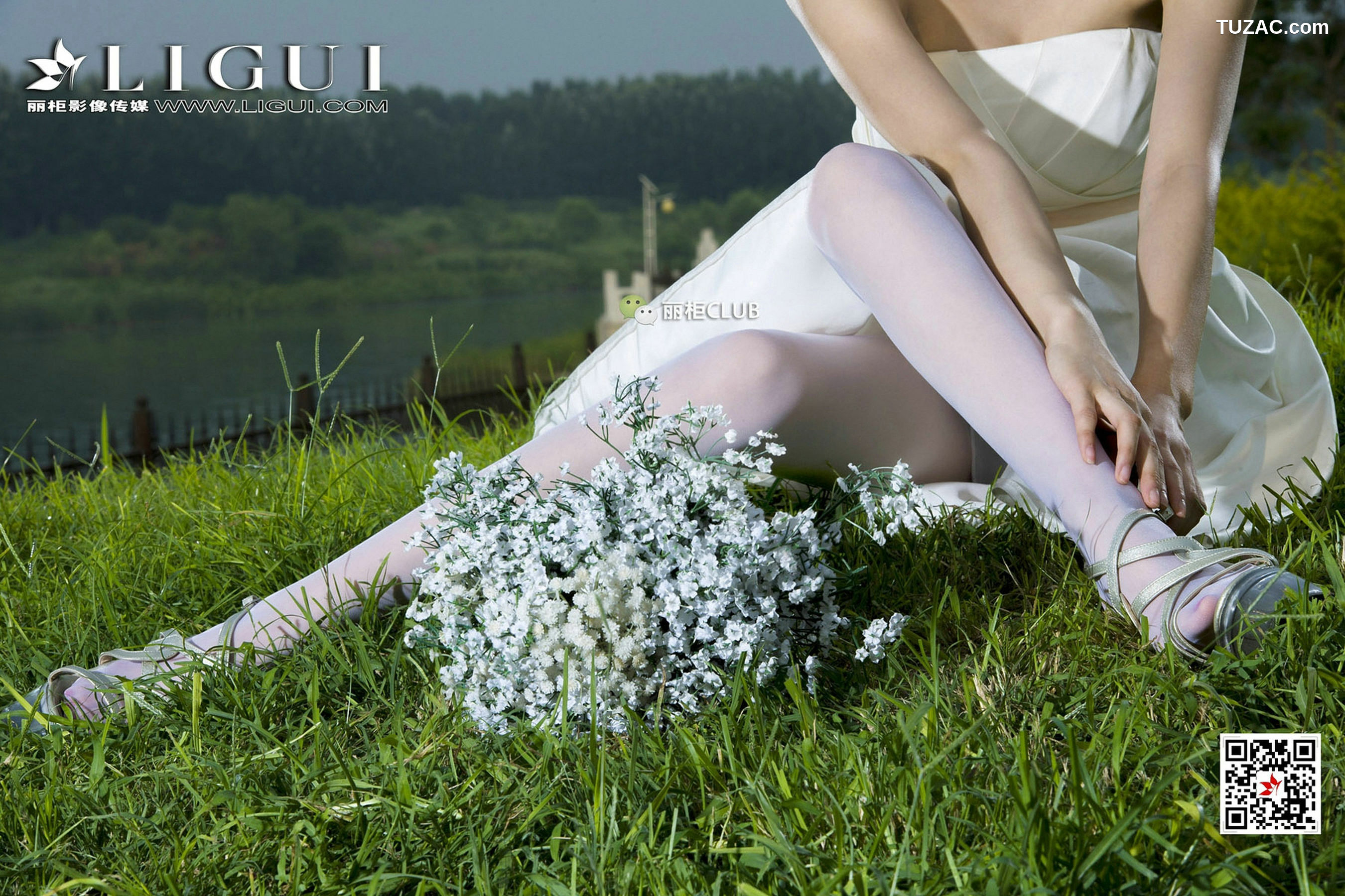 丽柜_Model 雪儿《白丝+抹胸礼服》 写真集[53P]