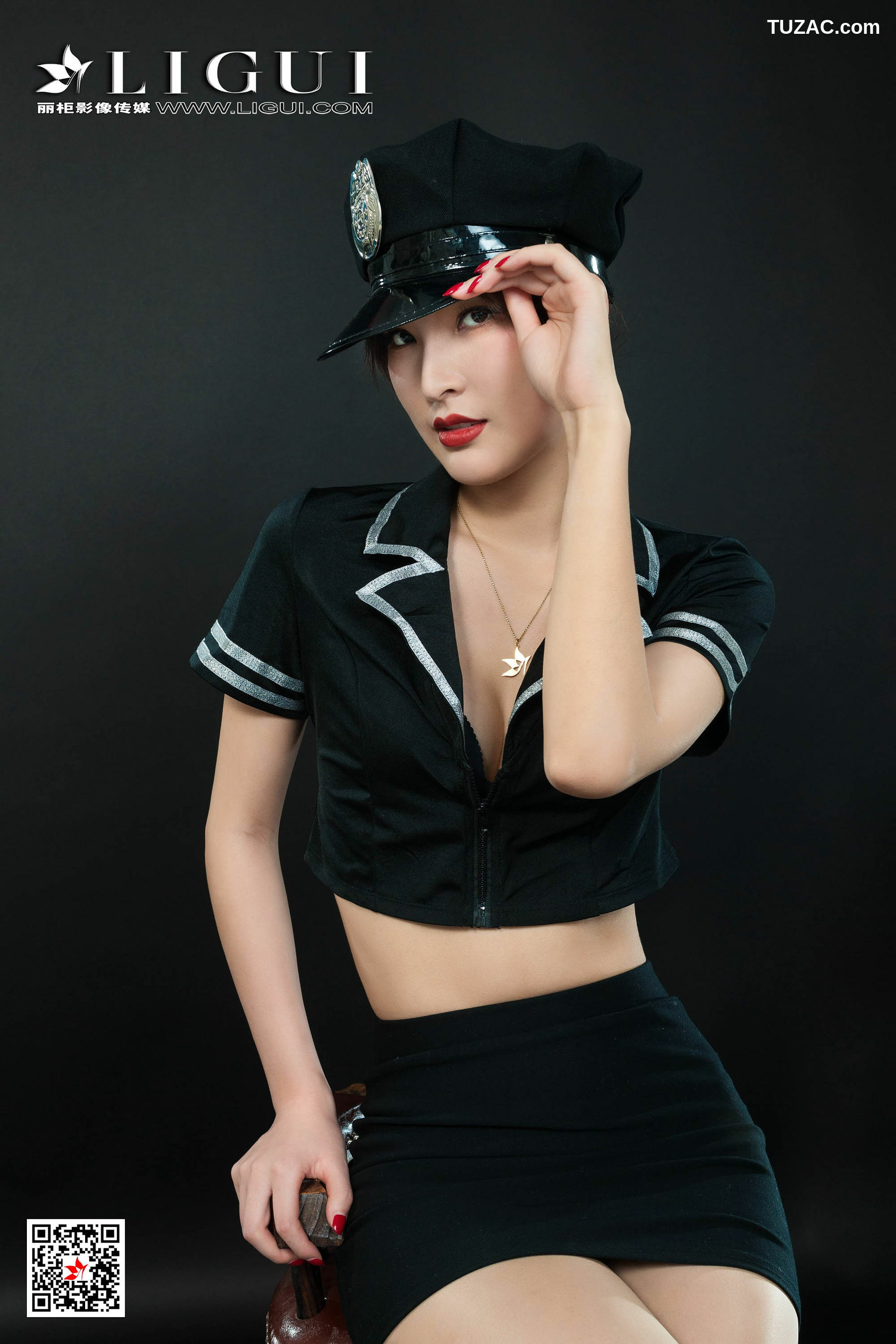 丽柜_Model 雪糕《女警丝足镣铐调教系列》 写真集[86P]