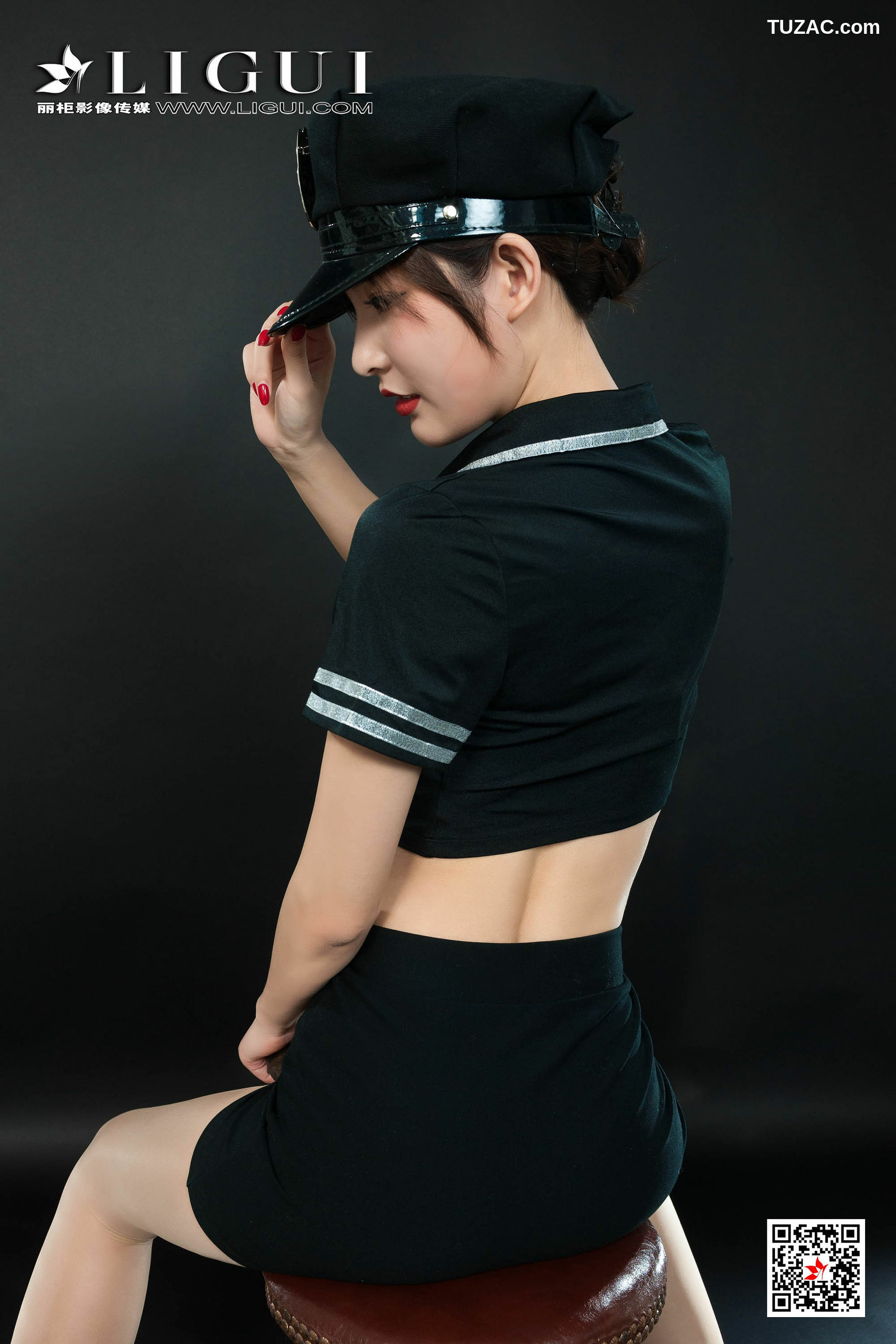 丽柜_Model 雪糕《女警丝足镣铐调教系列》 写真集[86P]