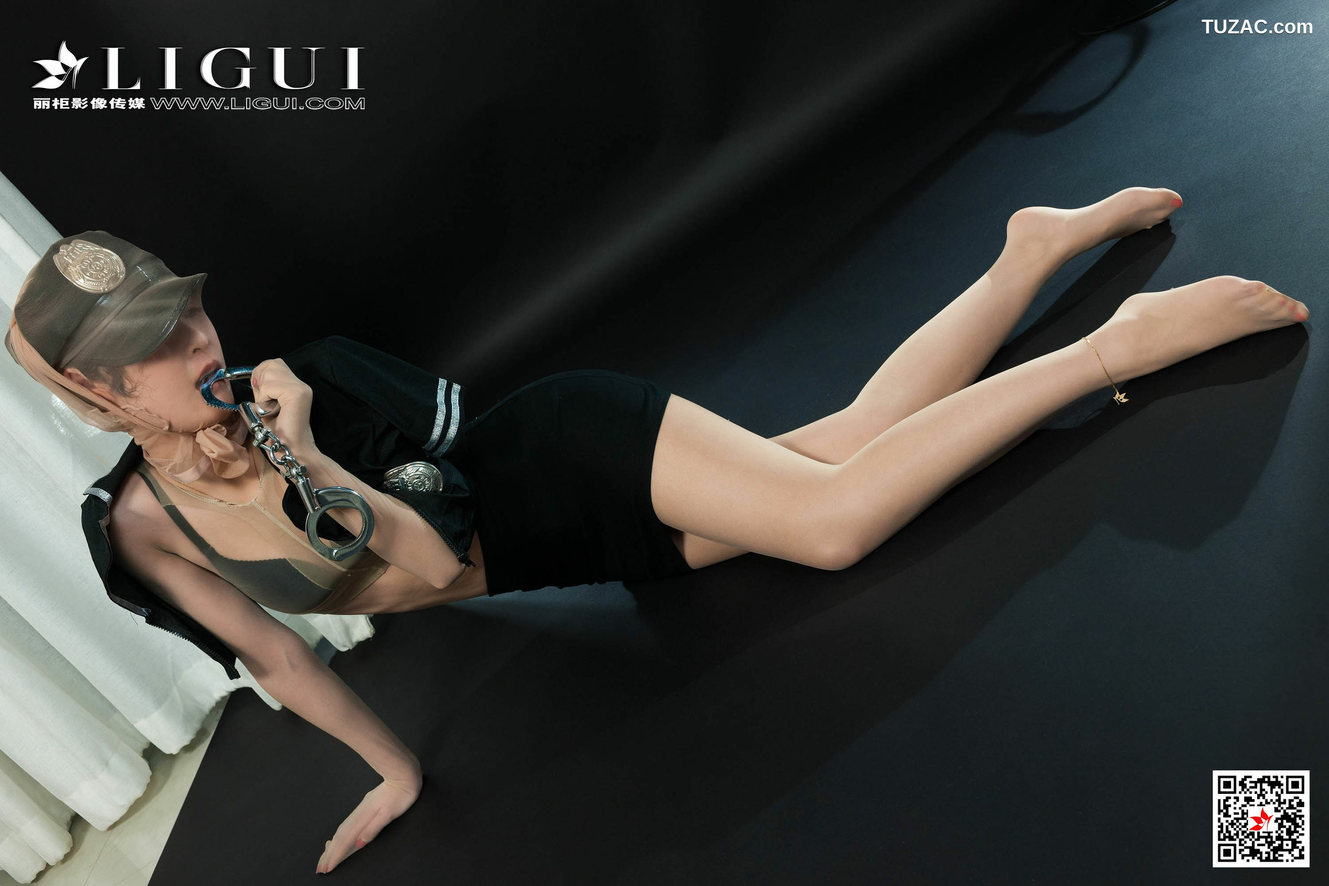 丽柜_Model 雪糕《女警丝足镣铐调教系列》 写真集[86P]