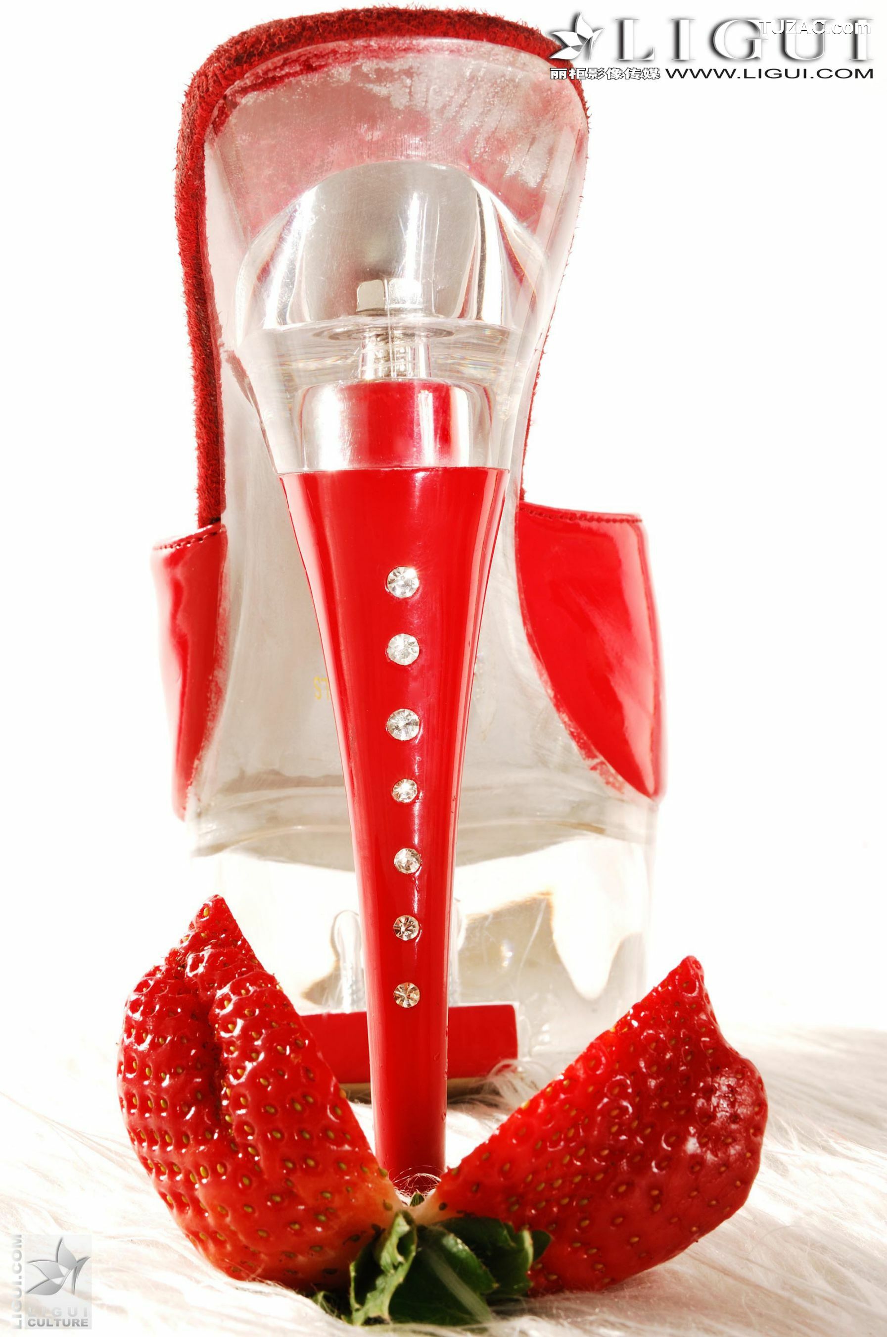 丽柜_Model 雯雯《水果玉足》 美足写真图片[38P]