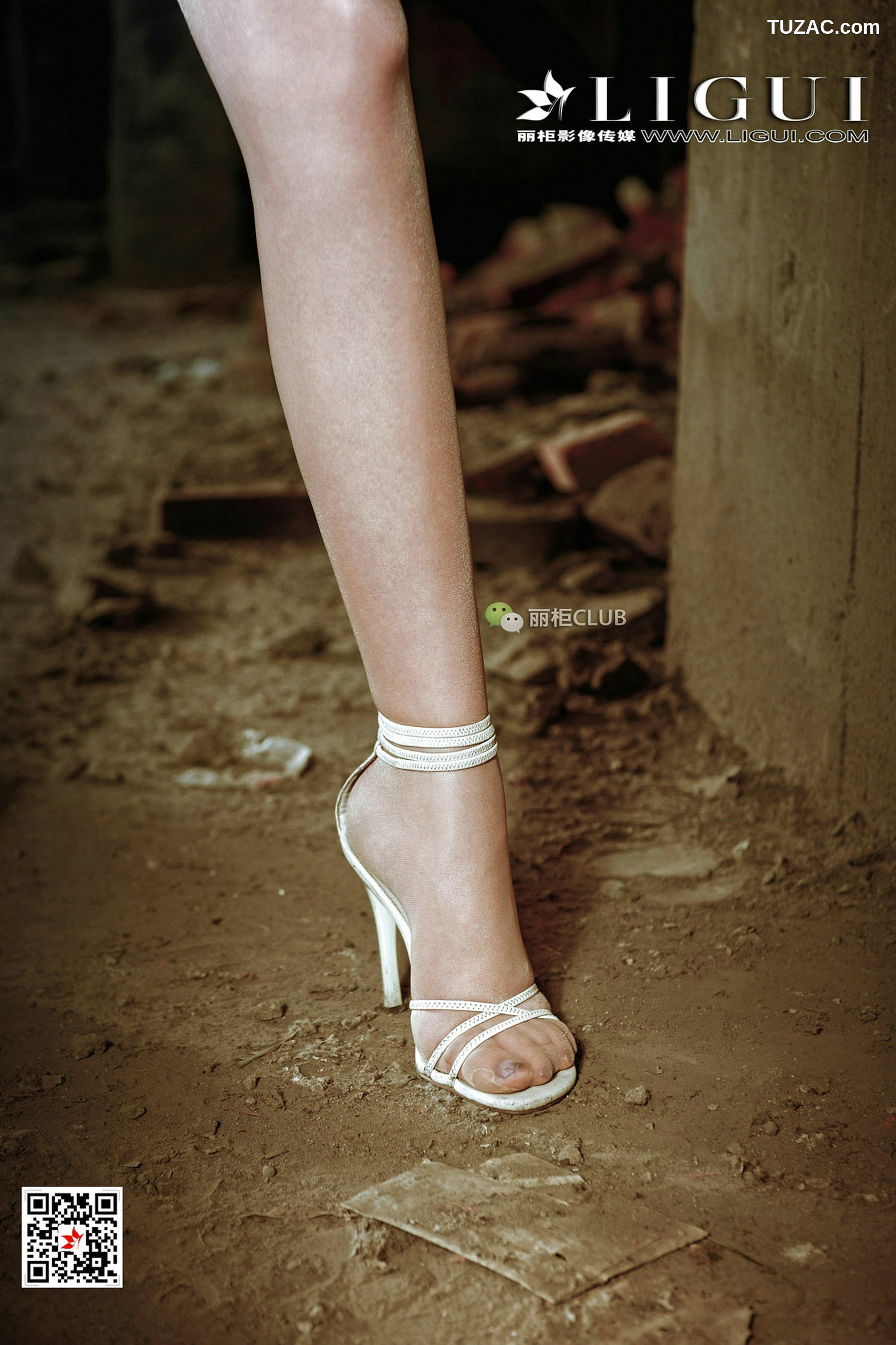 丽柜_Model 黄芬《女兵美腿丝足》 写真集[60P]