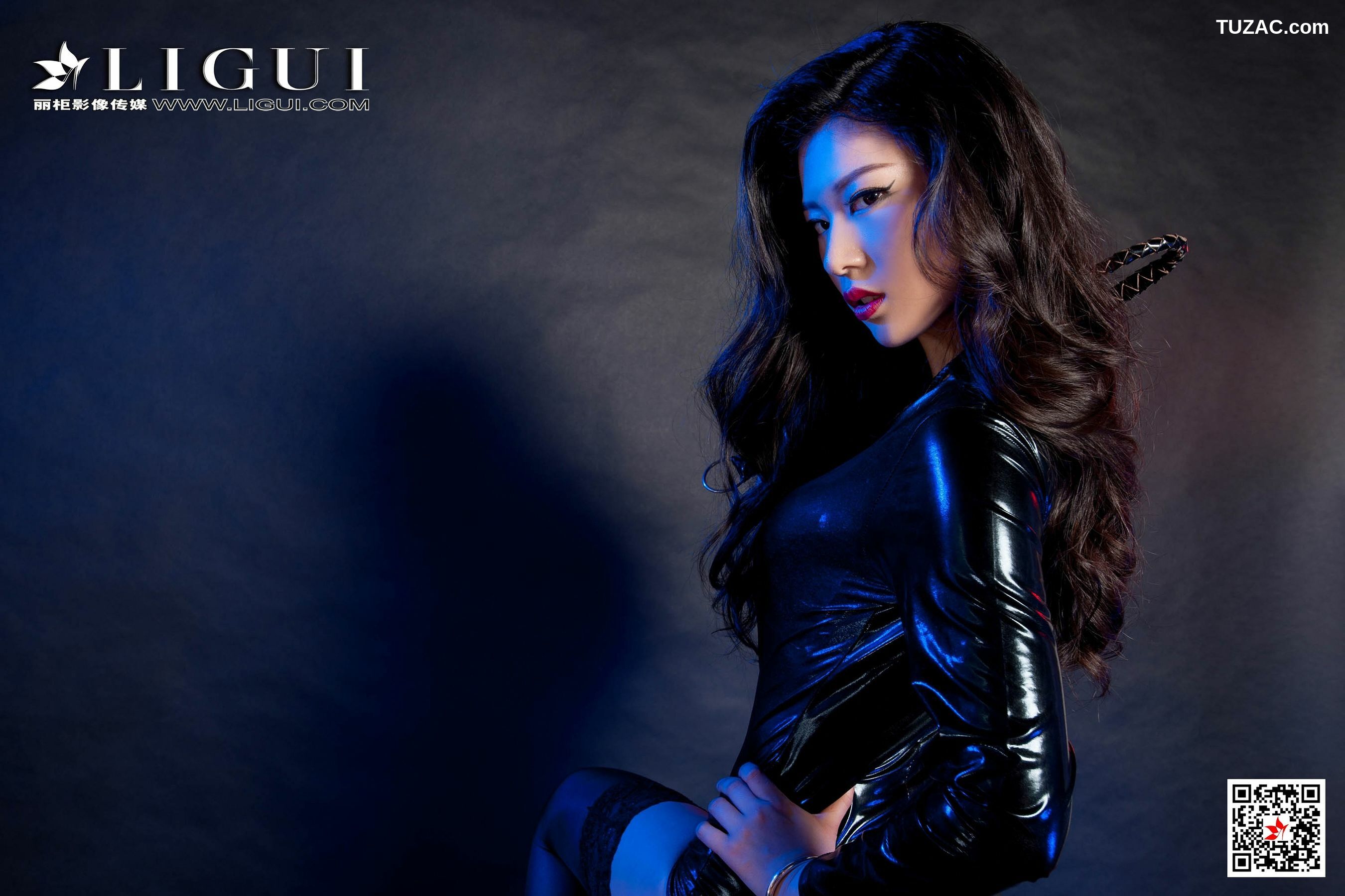 丽柜_佳怡《性感黑丝皮衣》 写真集[89P]