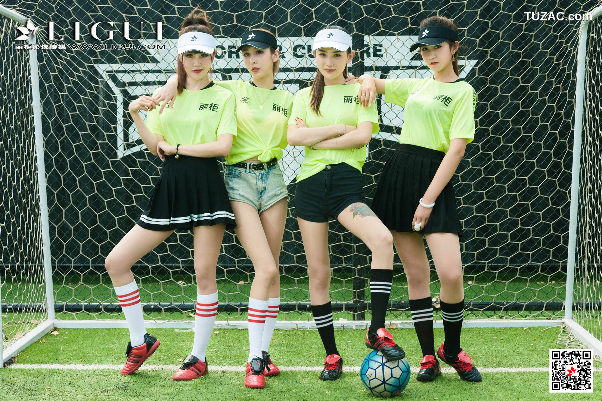 丽柜_兔子&amp;amp;凉儿&amp;amp;甜甜&amp;amp;允娜《足球丝足》 写真集[52P]
