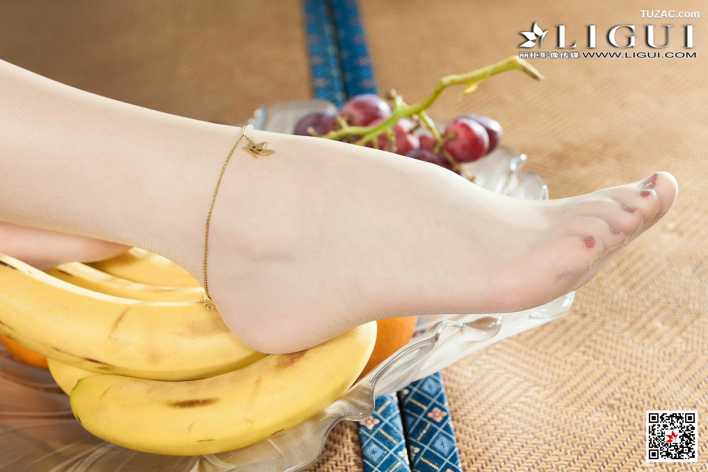 丽柜_兔子《和服水果丝足诱惑》 丝袜玉足 写真集[109P]