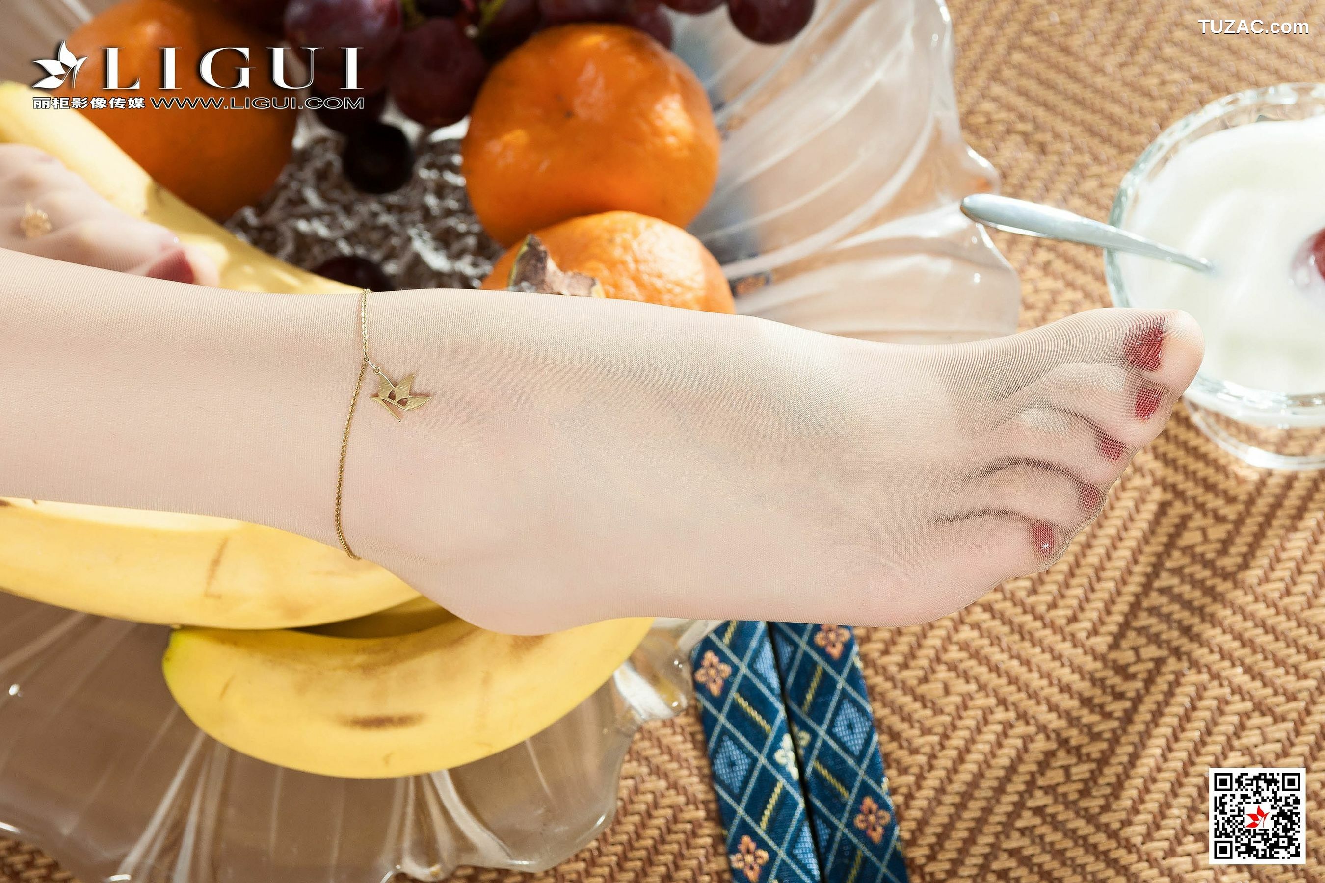 丽柜_兔子《和服水果丝足诱惑》 丝袜玉足 写真集[109P]