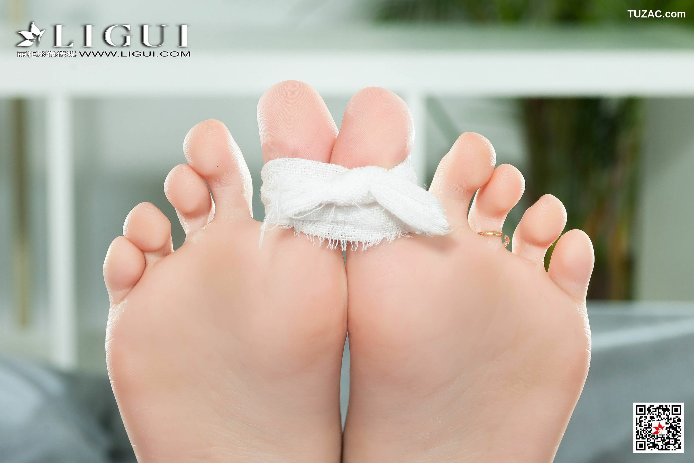 丽柜_兔子《性感美护士》 写真集[82P]