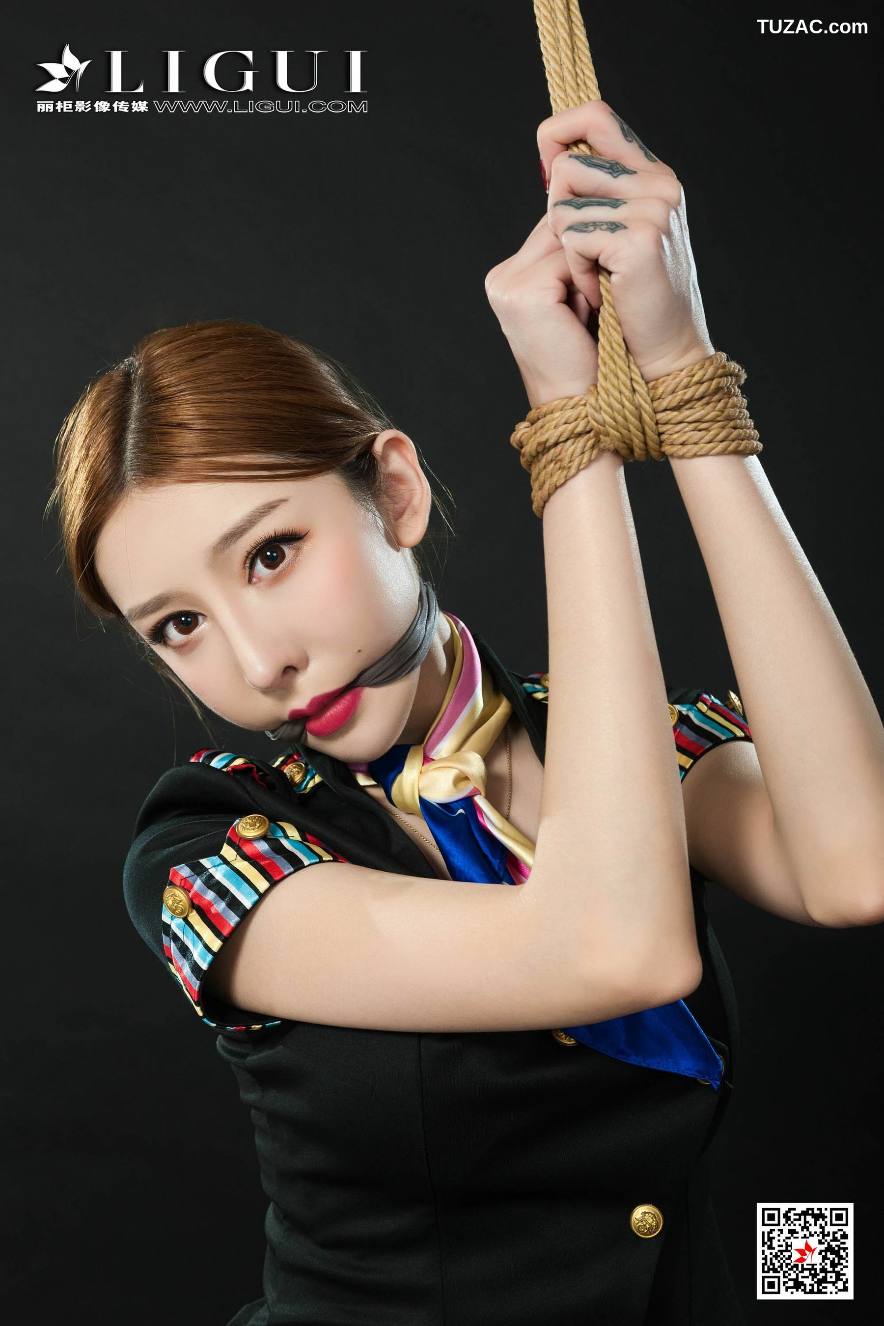 丽柜_兔子《空姐捆绑绳艺》 写真集[81P]