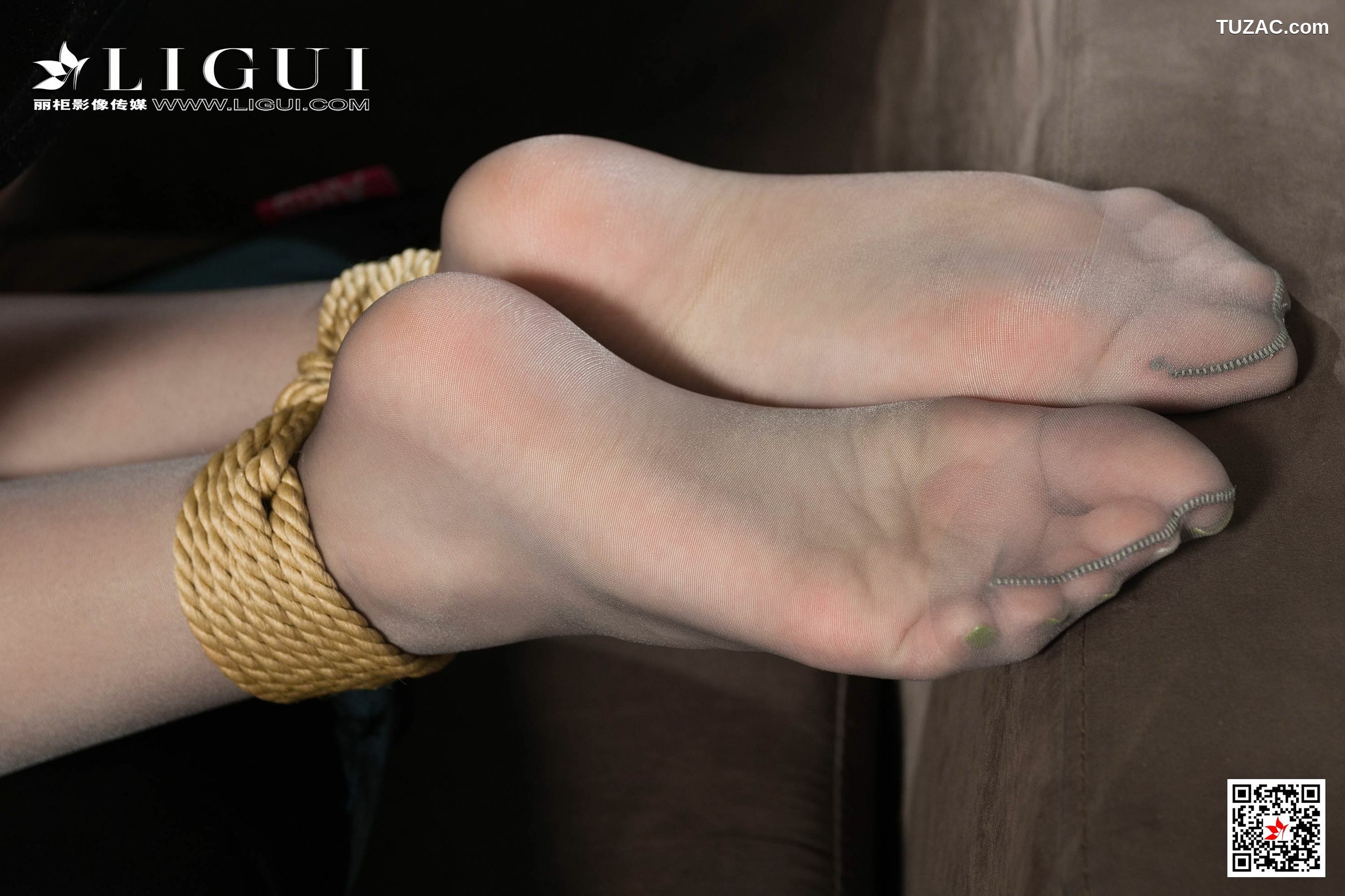 丽柜_兔子《空姐捆绑绳艺》 写真集[81P]