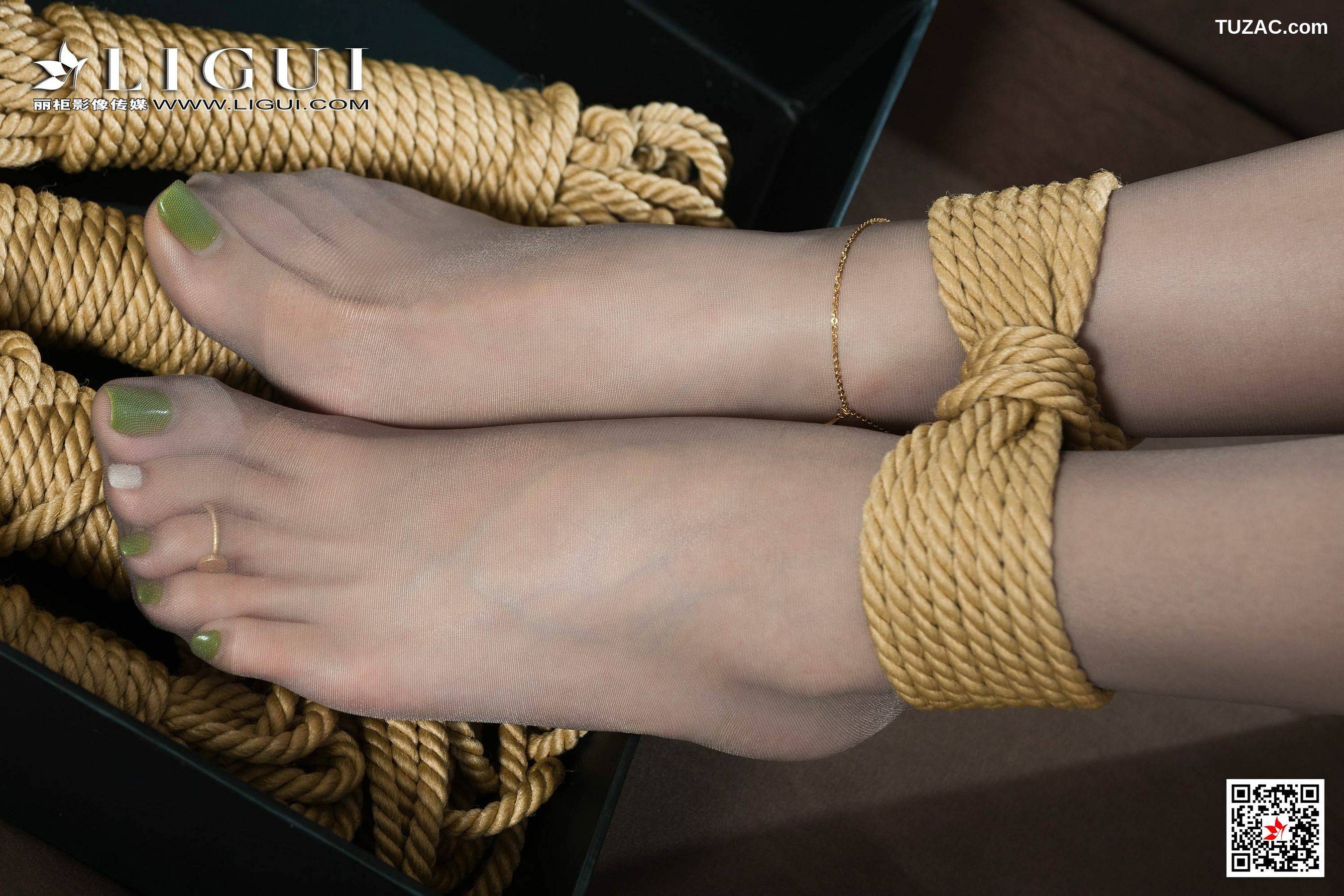 丽柜_兔子《空姐捆绑绳艺》 写真集[81P]