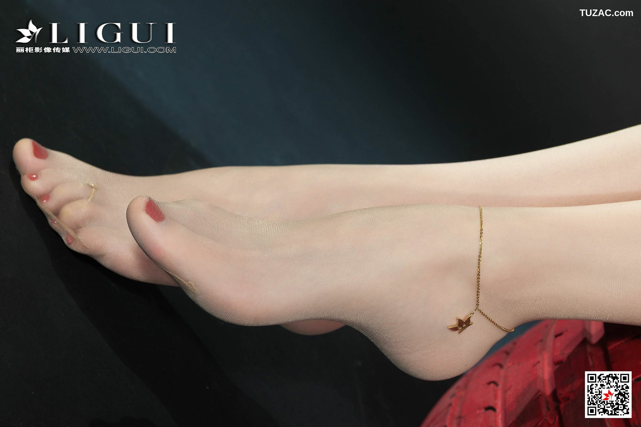 丽柜_兔子《迷彩女兵COS》 美腿丝足 写真集[87P]