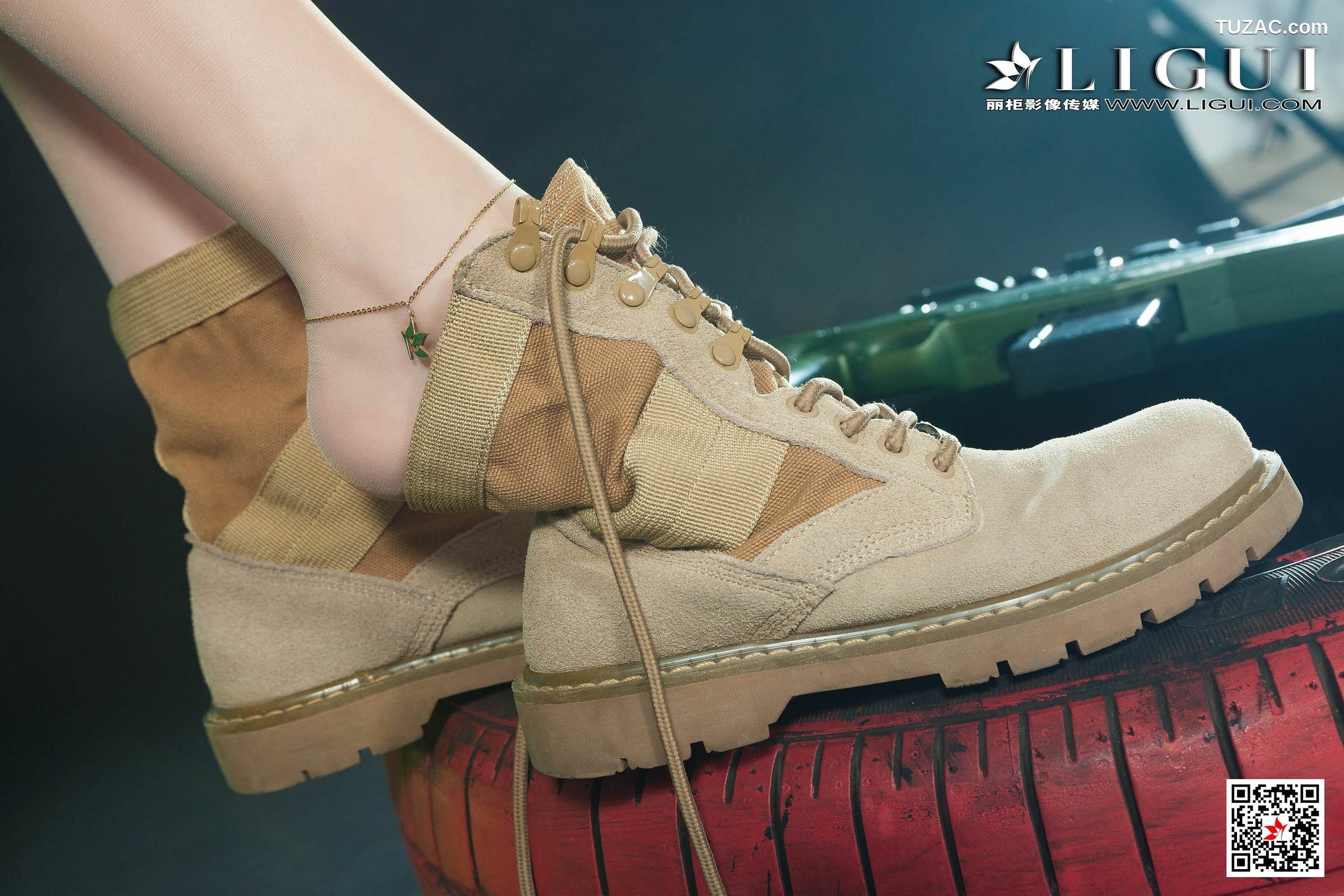 丽柜_兔子《迷彩女兵COS》 美腿丝足 写真集[87P]