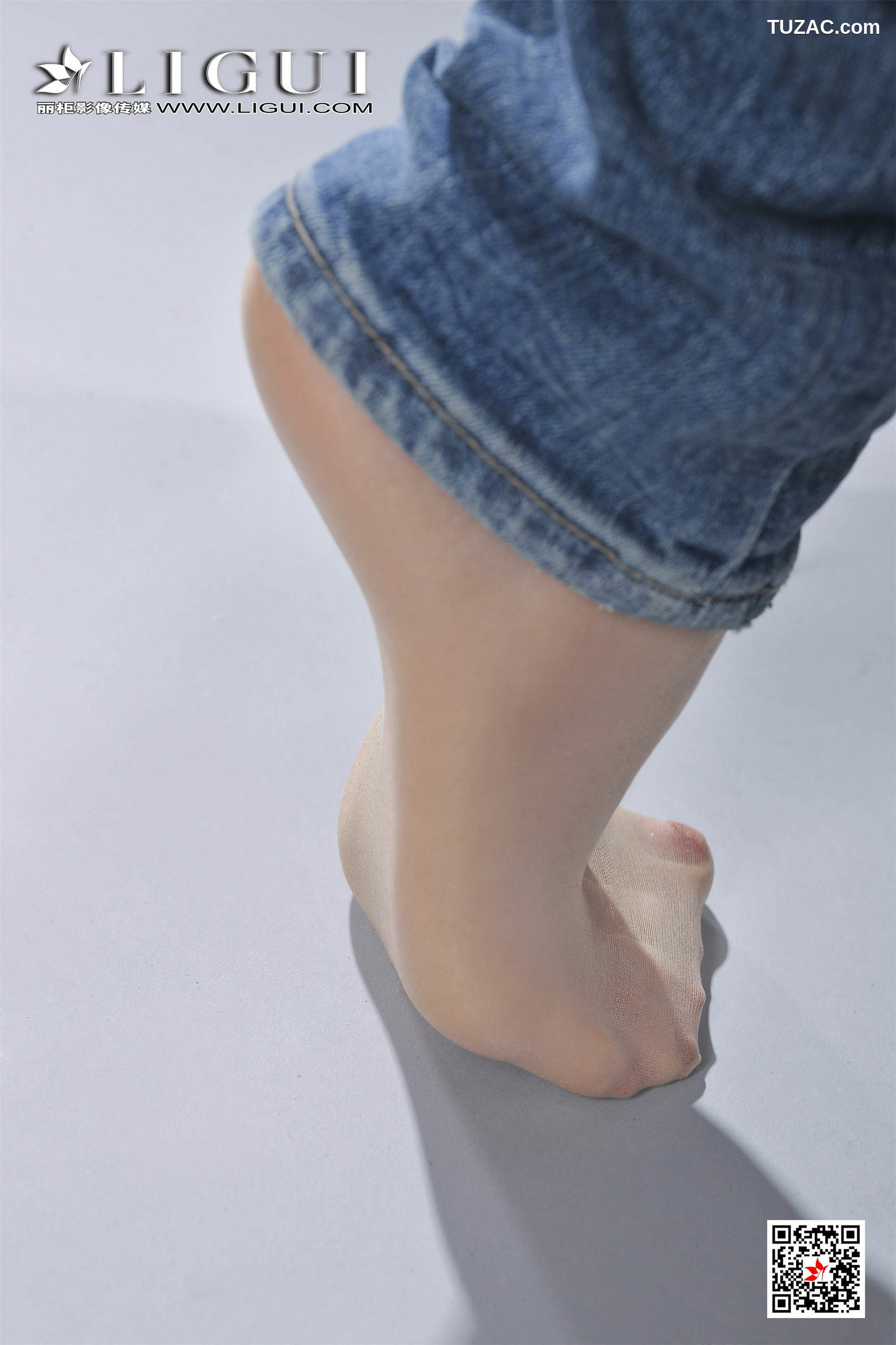 丽柜_可馨《牛仔紧身裤女郎》 写真集[72P]