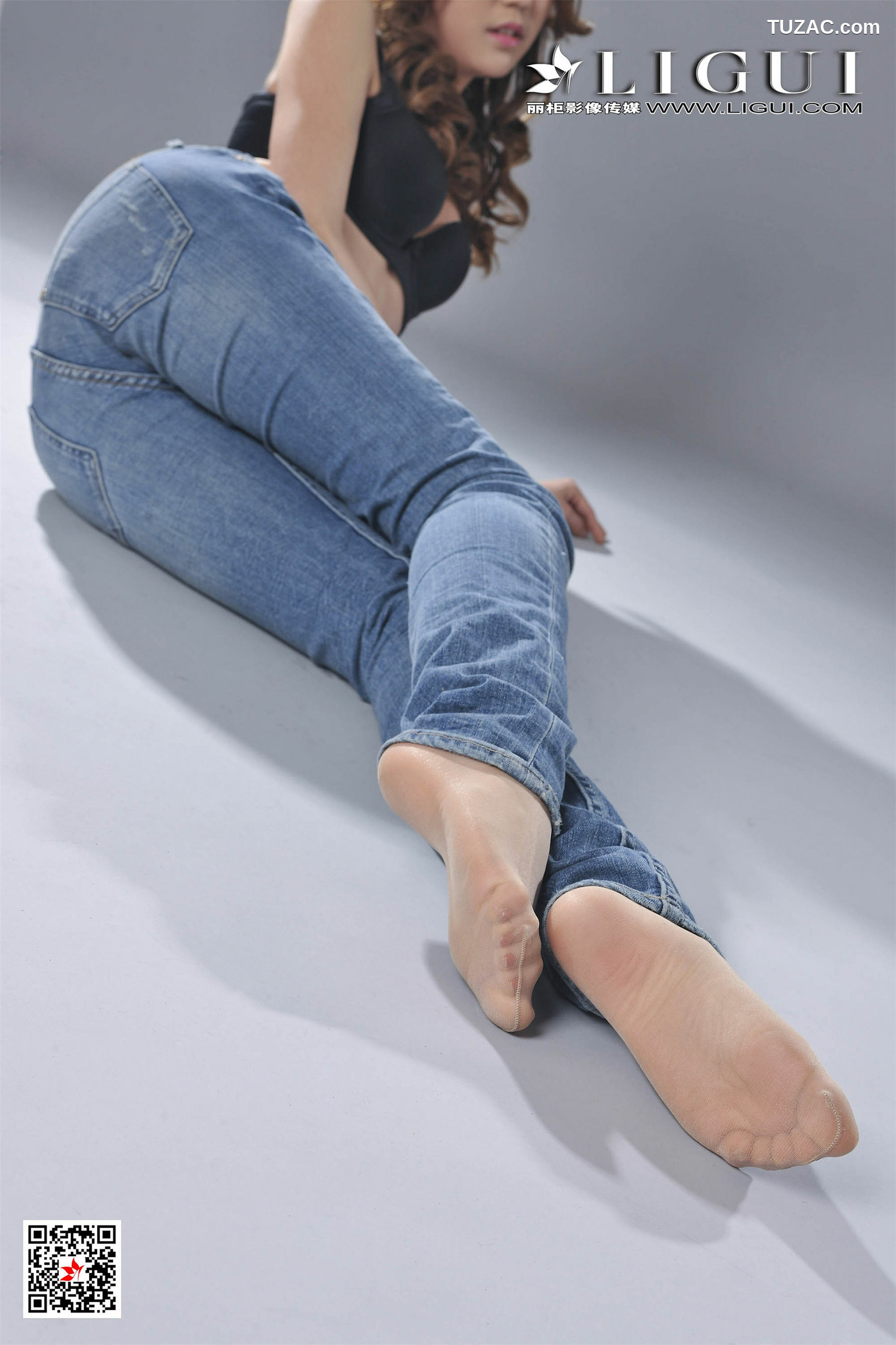 丽柜_可馨《牛仔紧身裤女郎》 写真集[72P]