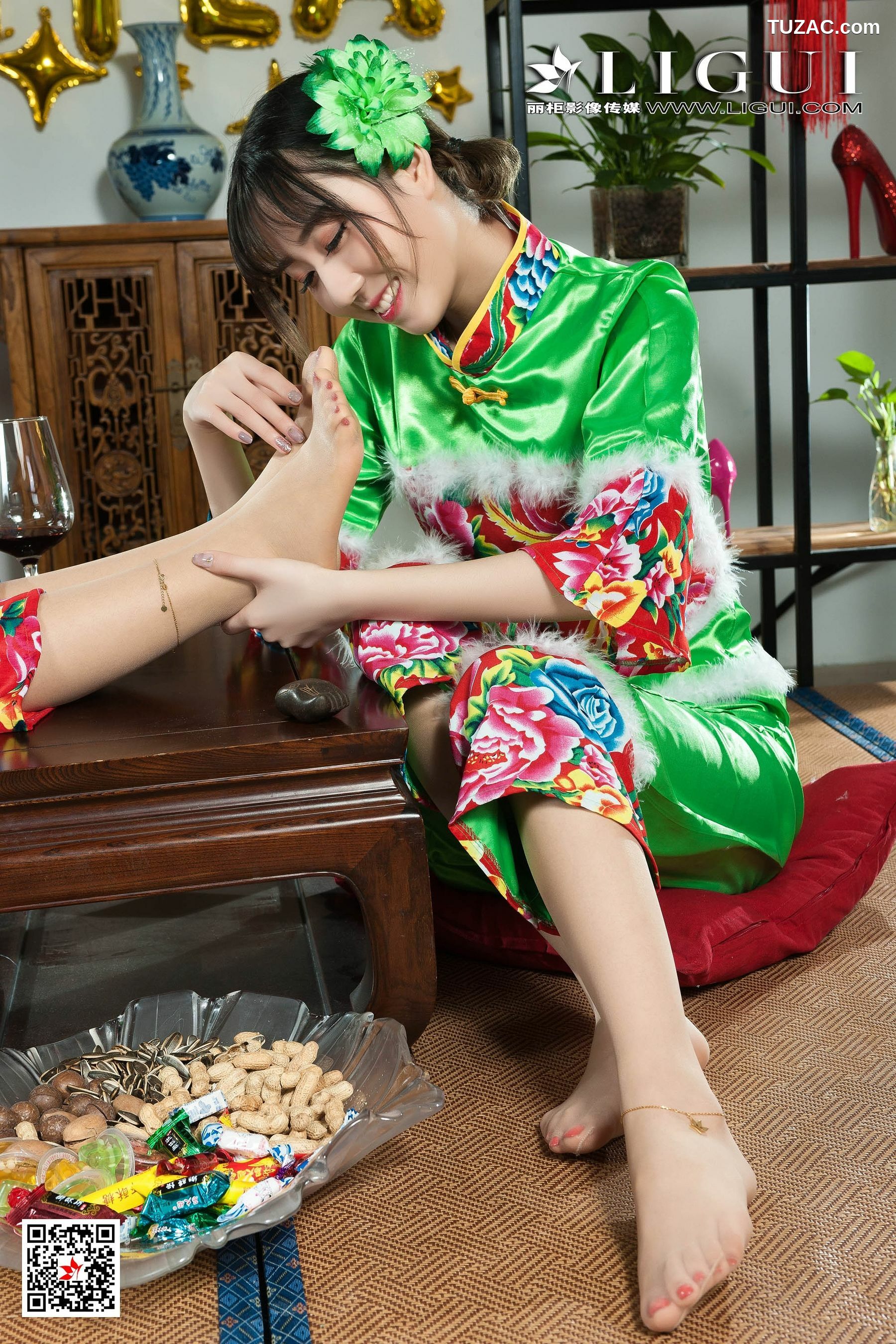 丽柜_媛媛&amp;amp;鱼妹《新春丝足福利》 网络丽人 写真集[78P]
