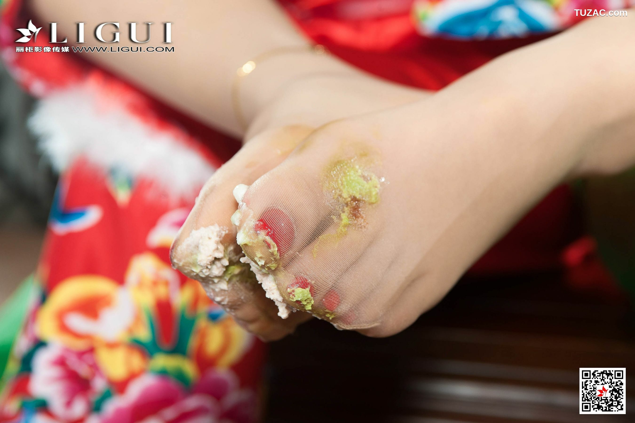 丽柜_媛媛&amp;amp;鱼妹《新春丝足福利》 网络丽人 写真集[78P]