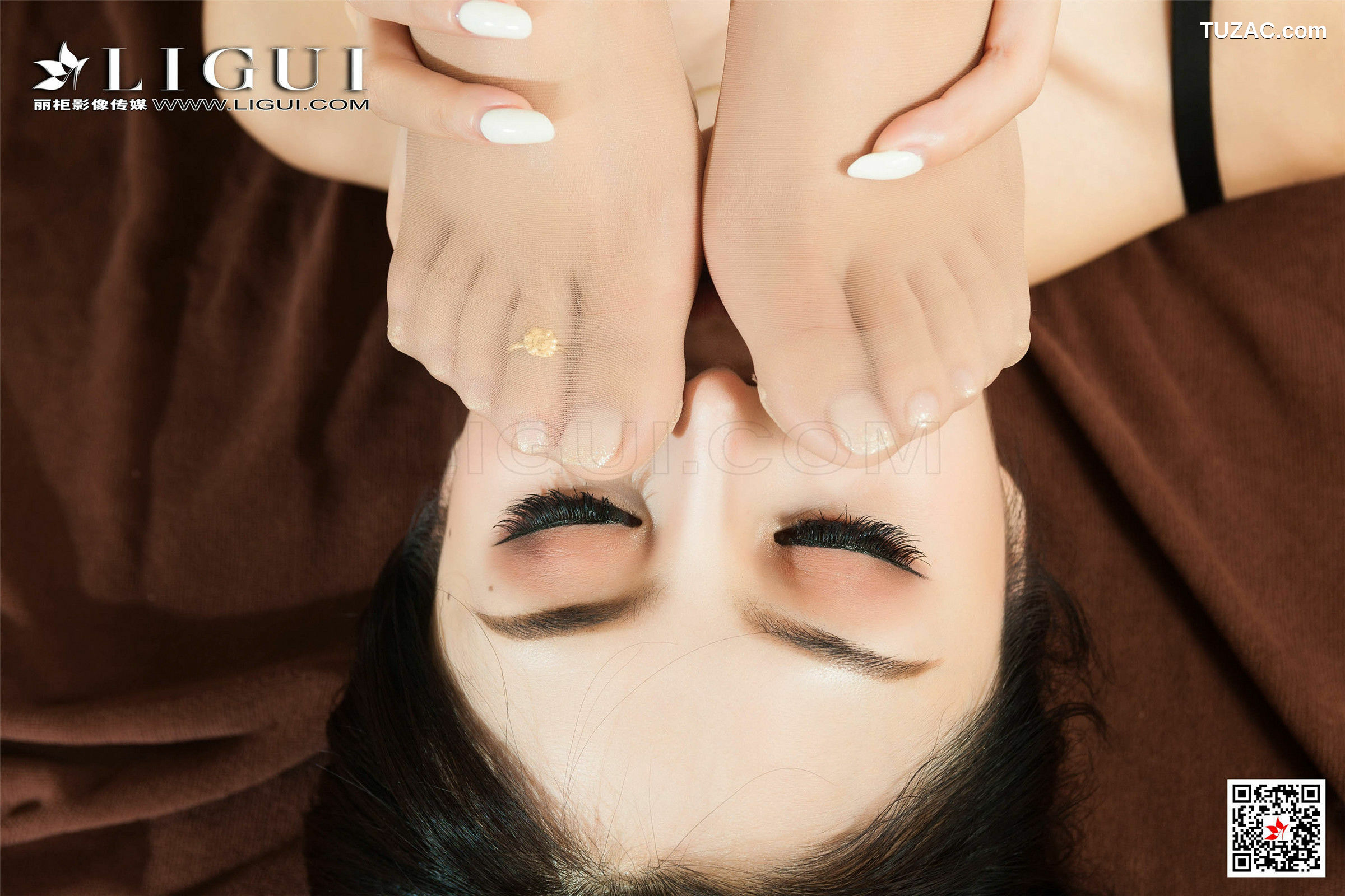 丽柜_安娜Anna&amp;amp;凉儿《精油踩背丝足诱惑》 网络丽人 写真集[59P]