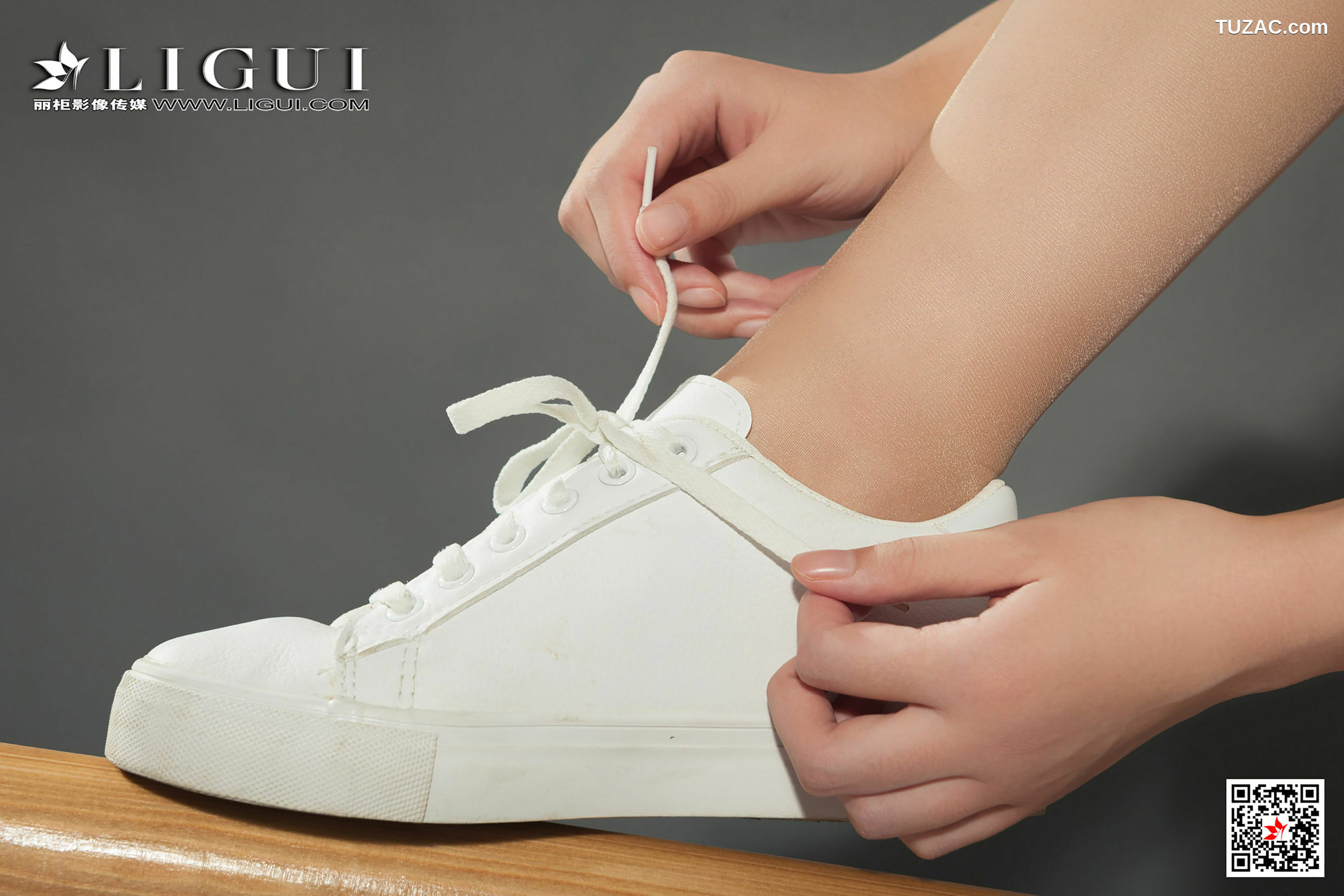 丽柜_小戈《肉丝健身教练》 写真集[54P]