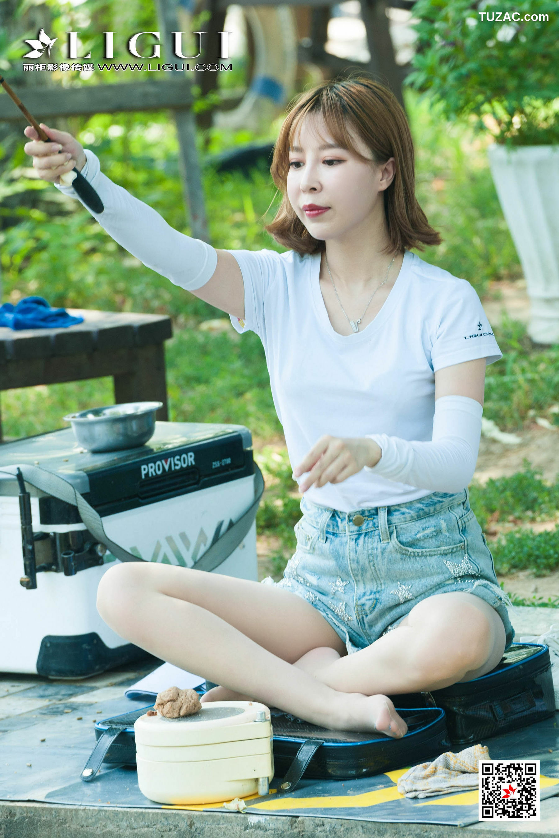 丽柜_文静&amp;amp;然然《垂钓园丝足》 网络丽人 写真集[70P]