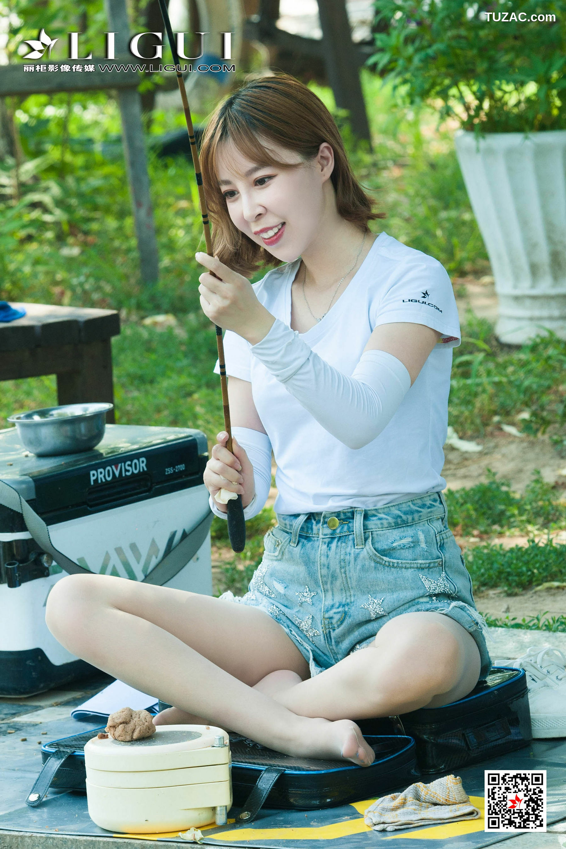 丽柜_文静&amp;amp;然然《垂钓园丝足》 网络丽人 写真集[70P]
