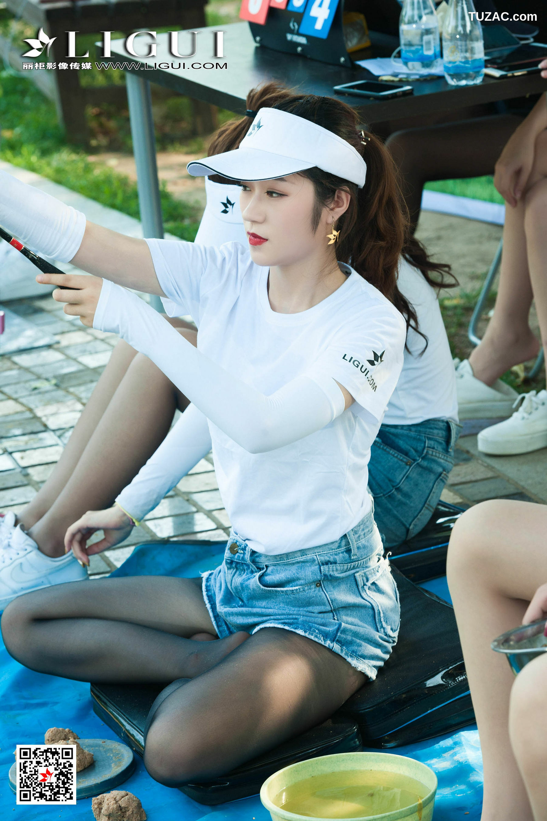 丽柜_文静&amp;amp;然然《垂钓园丝足》 网络丽人 写真集[70P]
