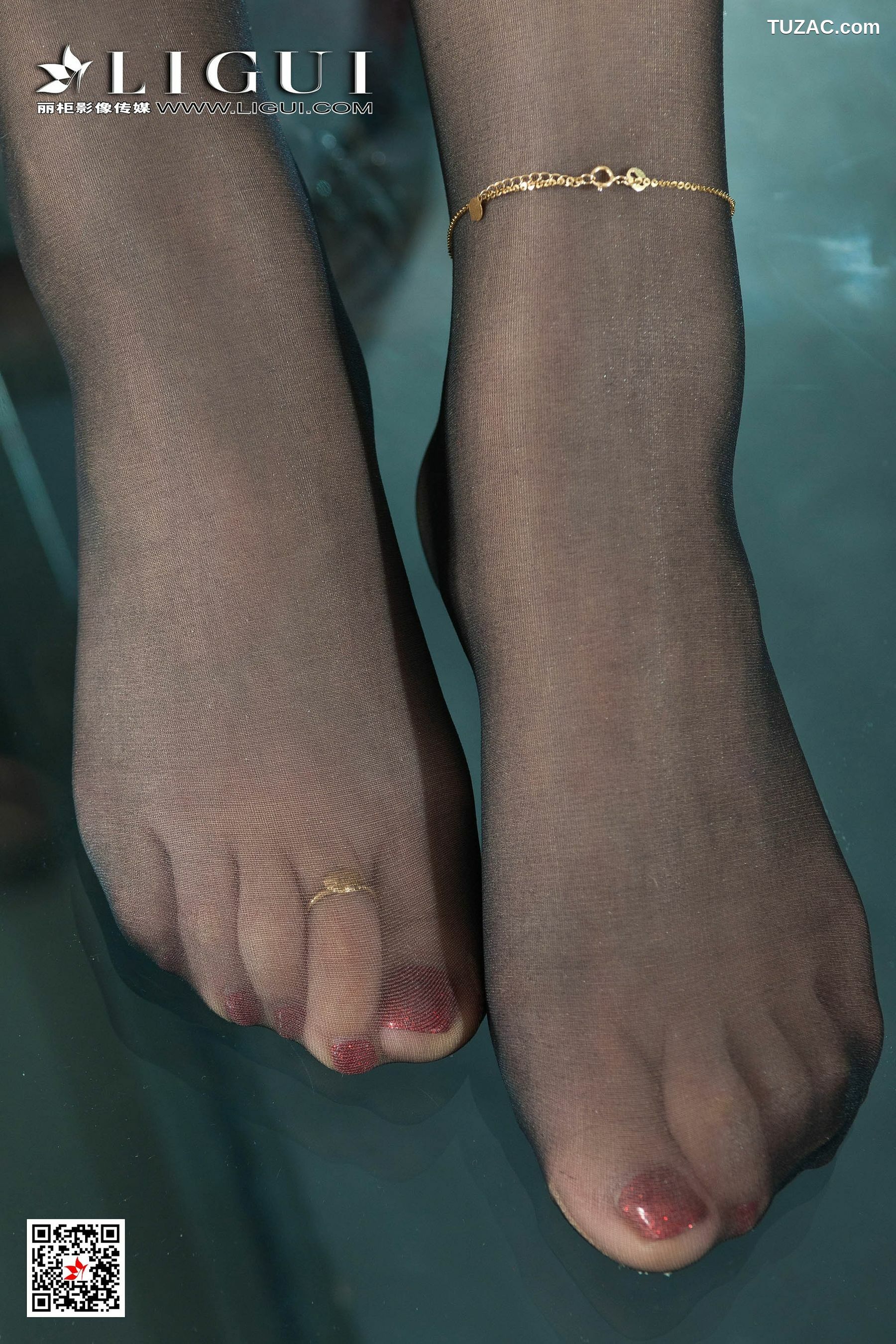 丽柜_文静《黑丝吊袜美腿丝足》 写真集[56P]