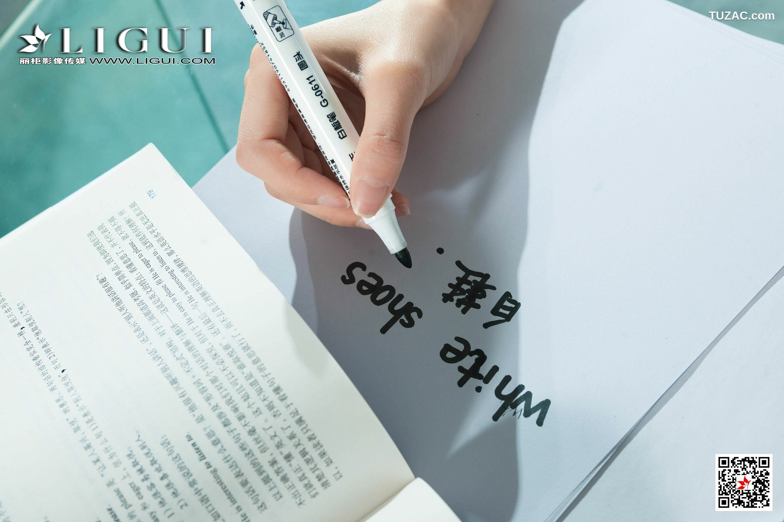 丽柜_王炜炜《交作业》 美腿丝足写真集[60P]