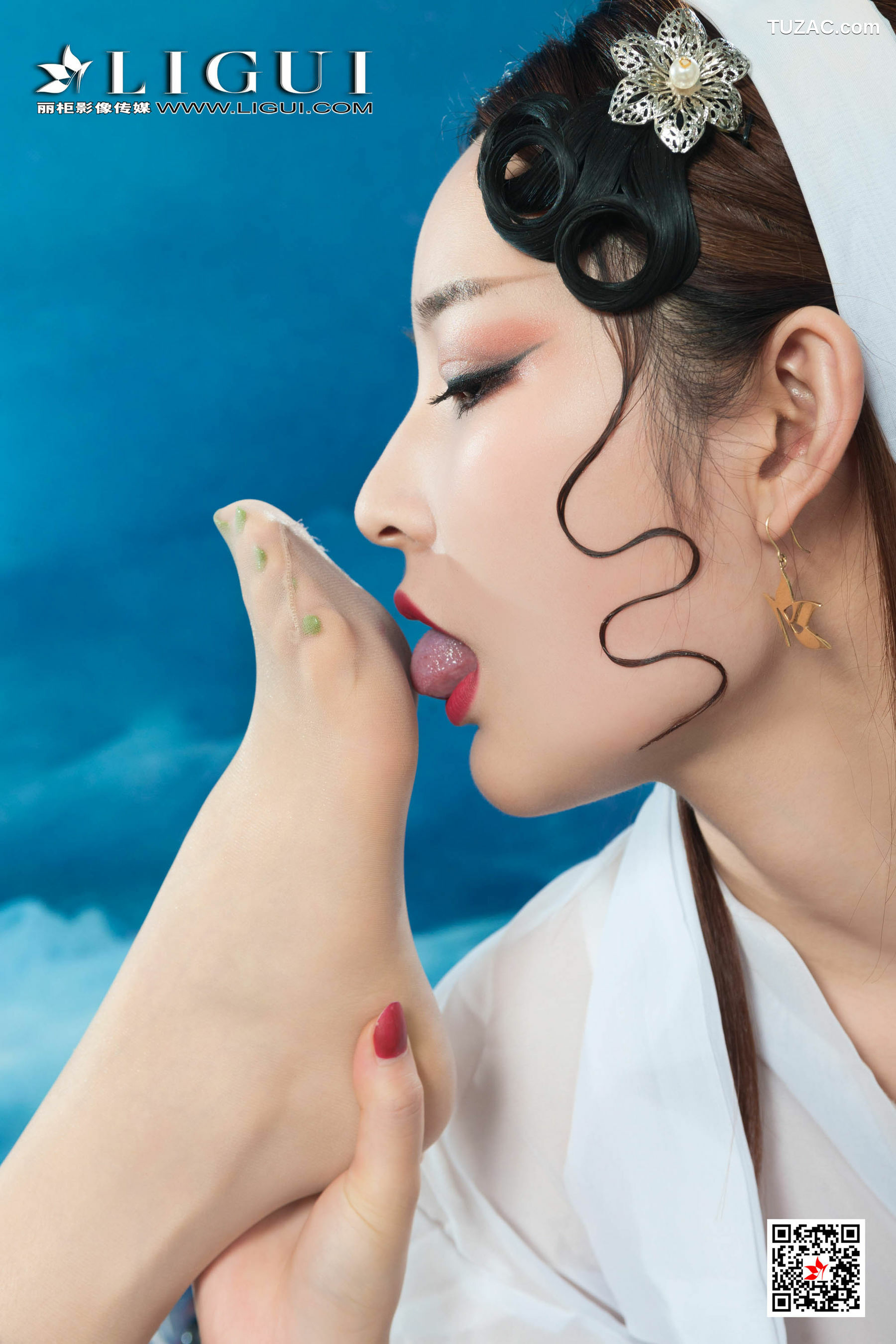 丽柜_甜甜&amp;amp;雪糕《京剧丝袜姐妹花》 写真集[76P]