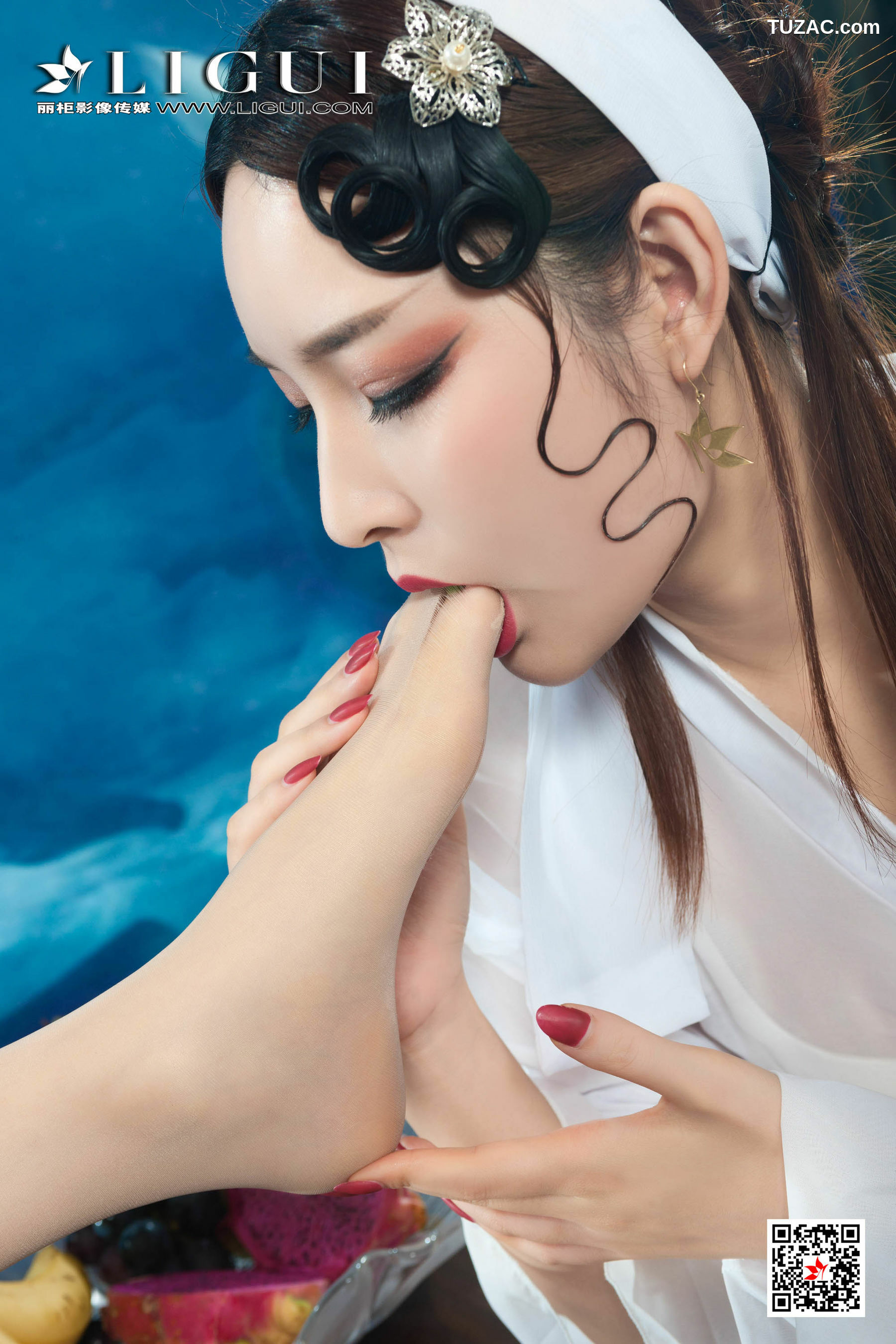 丽柜_甜甜&amp;amp;雪糕《京剧丝袜姐妹花》 写真集[76P]