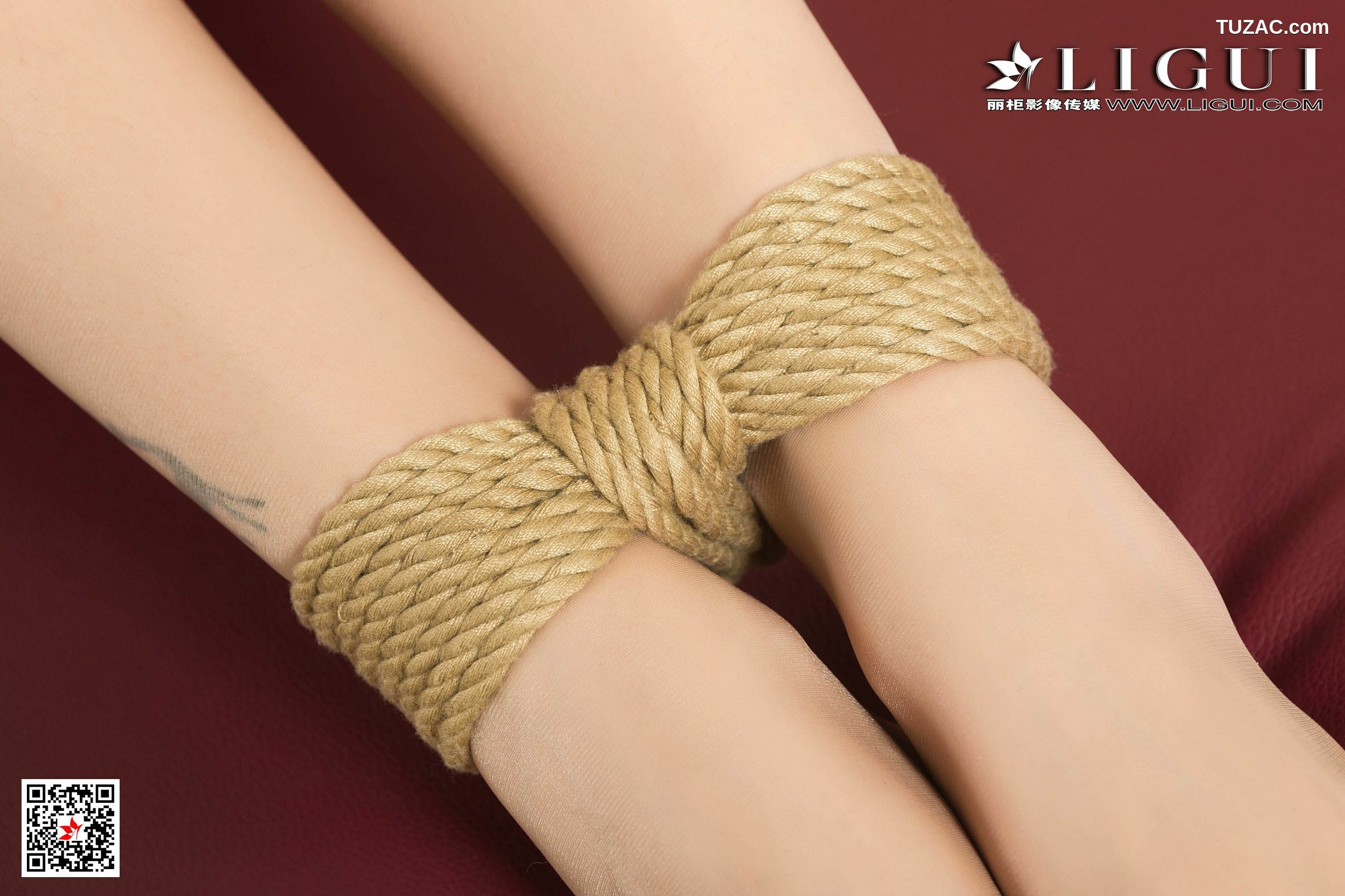 丽柜_甜甜《绳艺捆绑丝袜人体摄影》 写真集 [66P]