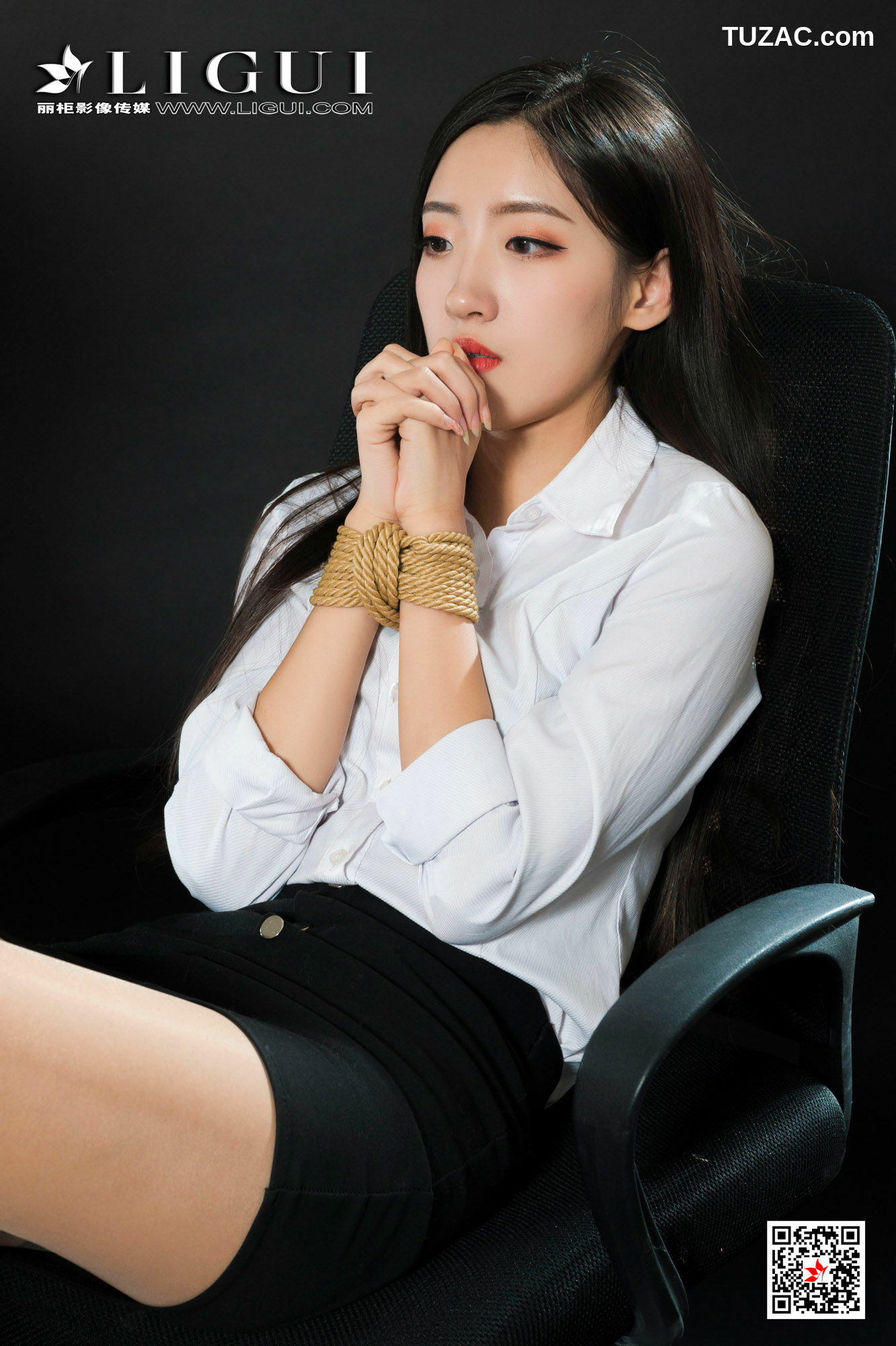 丽柜_筱筱&amp;amp;王欣竹《OL丝足诱惑》 写真集[83P]