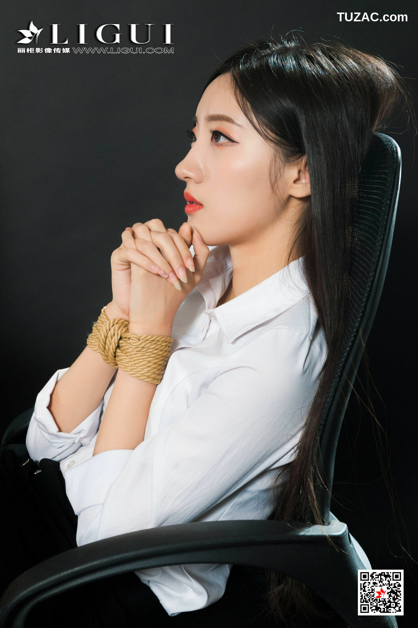 丽柜_筱筱&amp;amp;王欣竹《OL丝足诱惑》 写真集[83P]