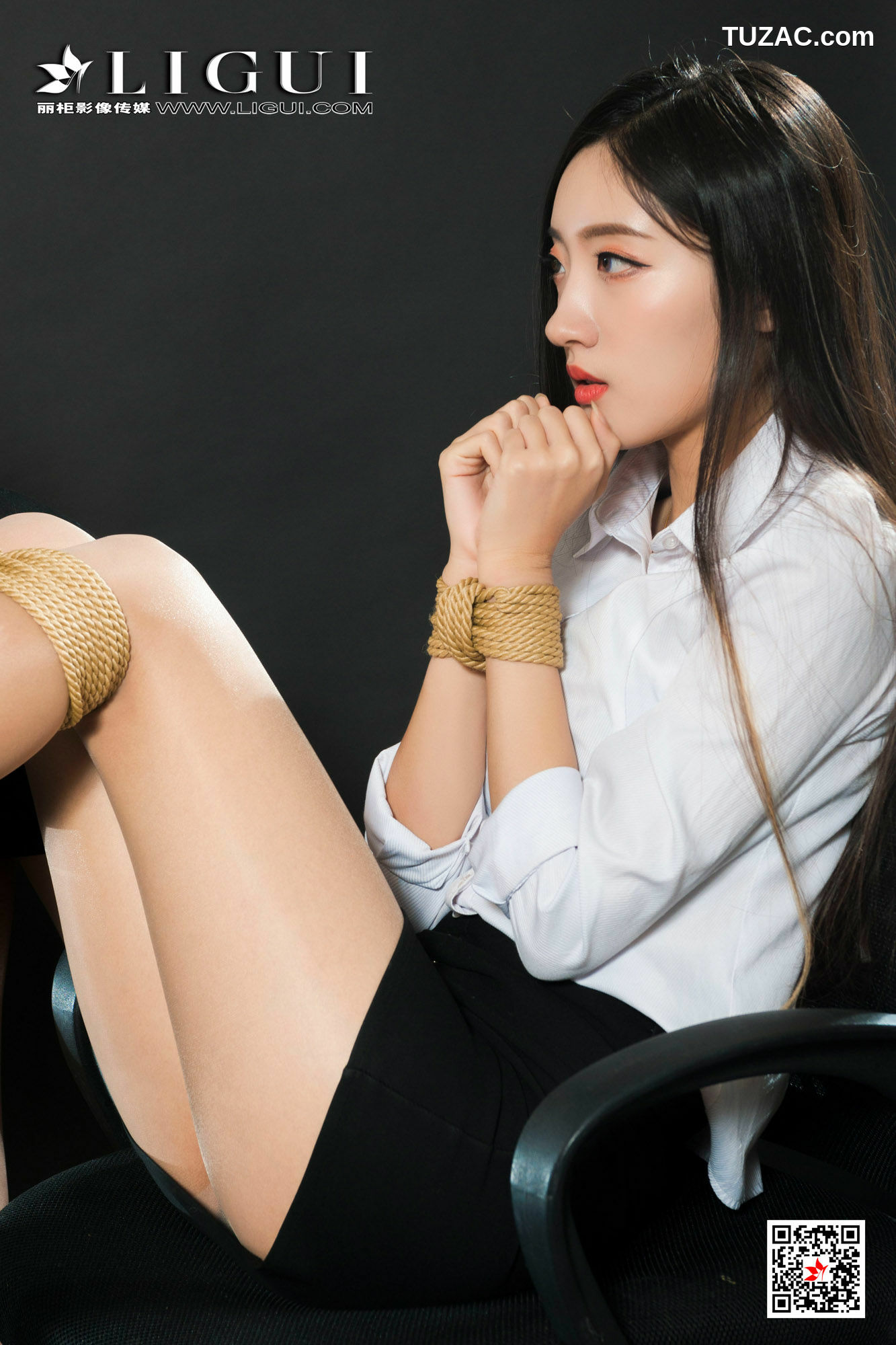 丽柜_筱筱&amp;amp;王欣竹《OL丝足诱惑》 写真集[83P]