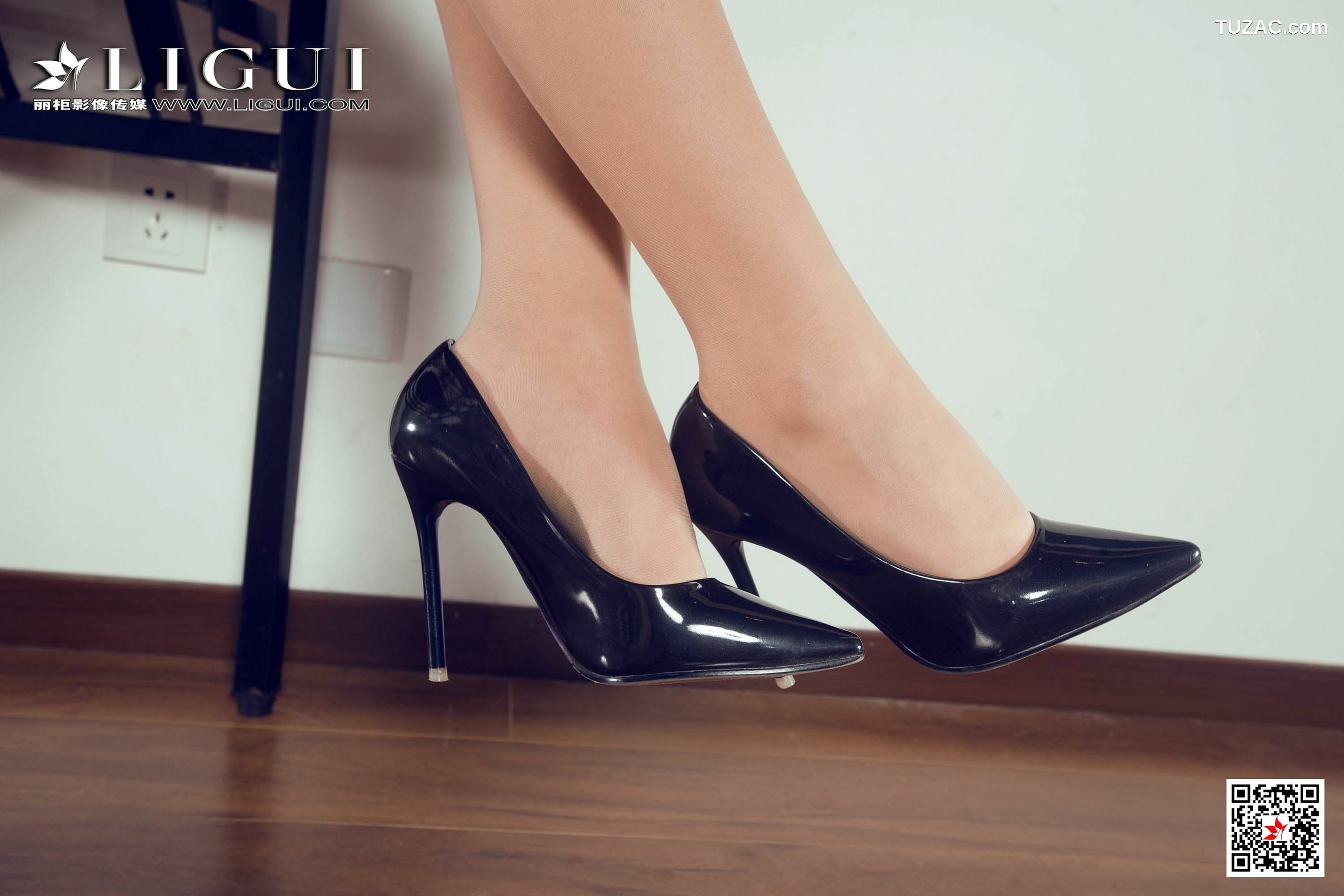 丽柜_腿模ALAN《教室丝足高跟》 写真集[77P]