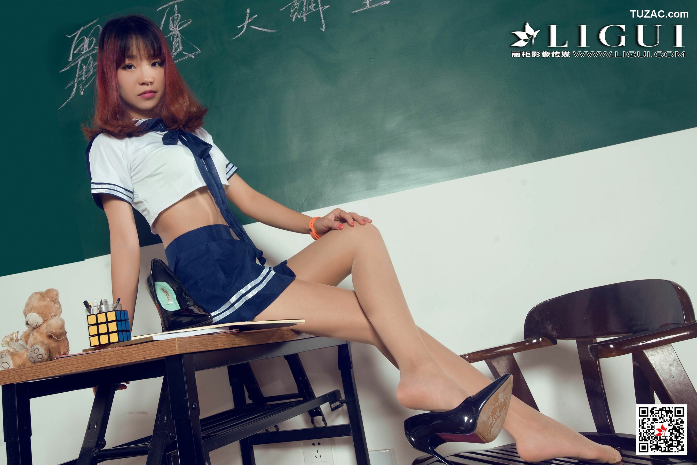 丽柜_腿模ALAN《教室丝足高跟》 写真集[77P]