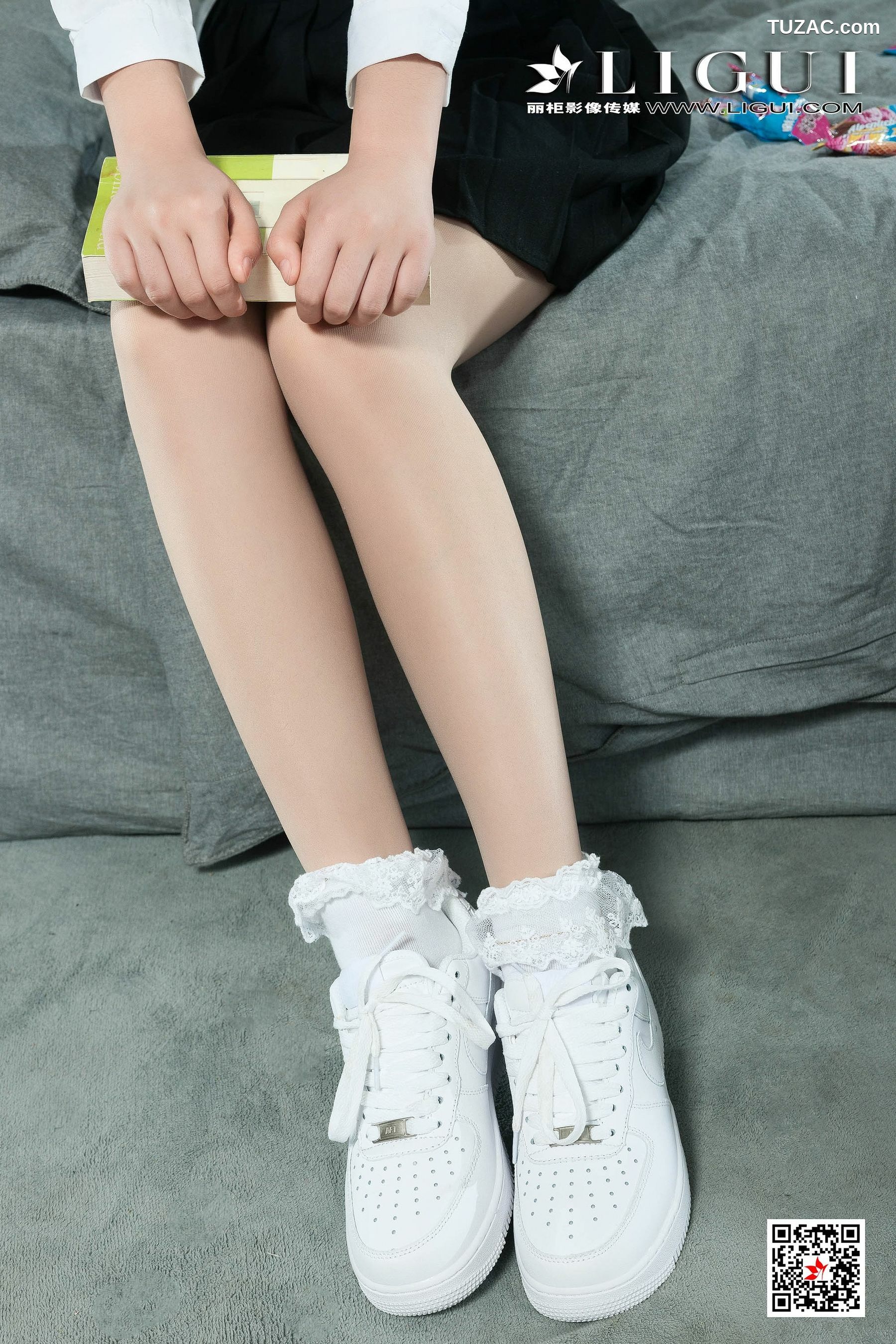丽柜_腿模Angelina《制服美腿丝足》 写真集[92P]