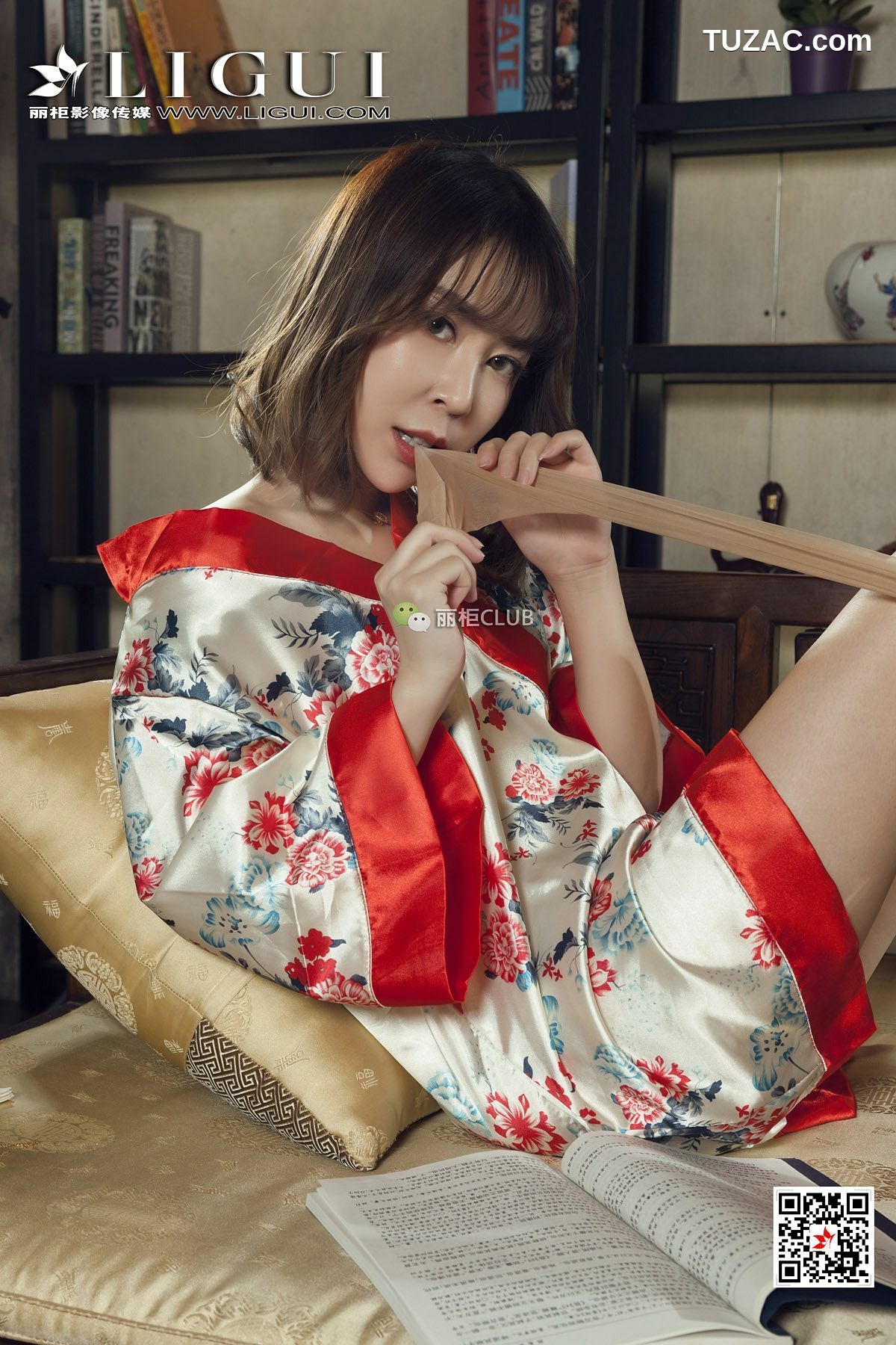 丽柜_腿模Vicky《古典丝足》 写真集[80P]