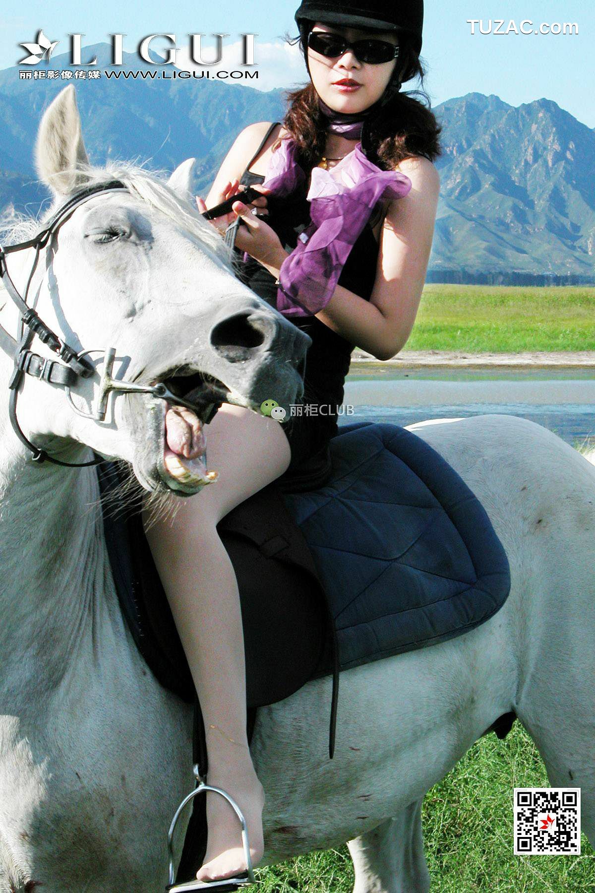 丽柜_腿模丝高《白马女郎美丝》 美腿丝足 写真集[27P]