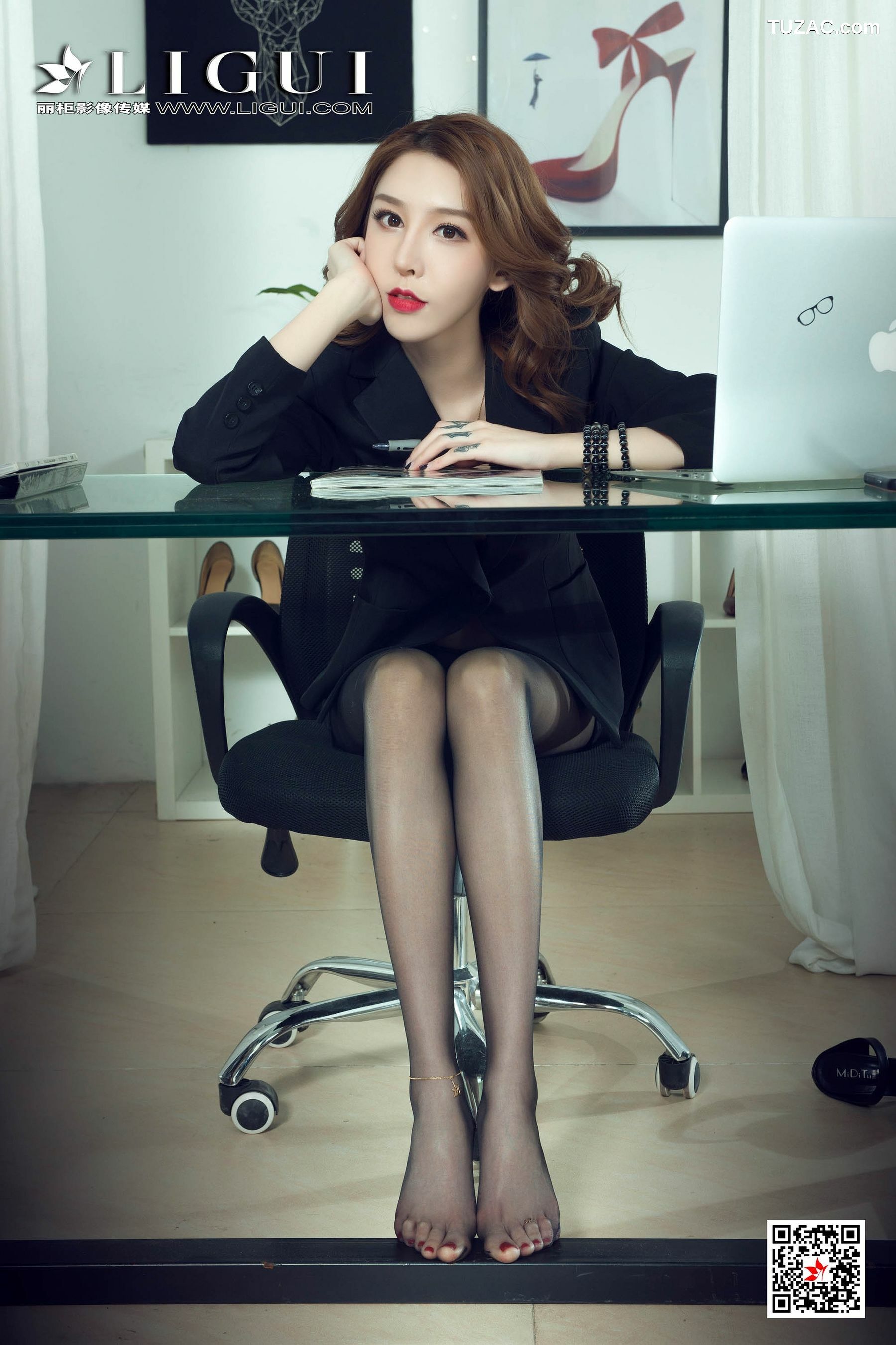 丽柜_腿模兔子《极品黑丝OL御姐》 网络丽人 写真集[101P]