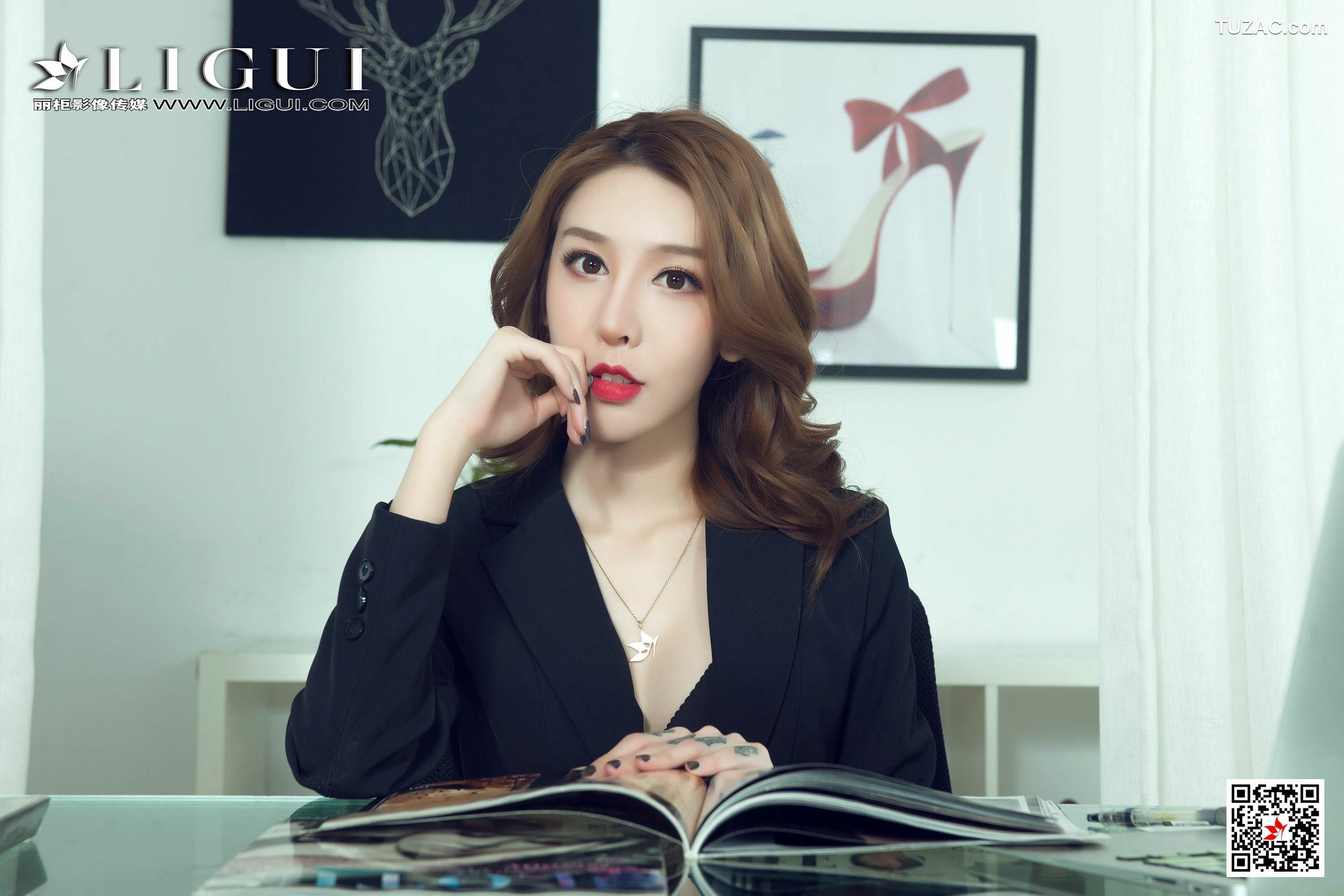 丽柜_腿模兔子《极品黑丝OL御姐》 网络丽人 写真集[101P]