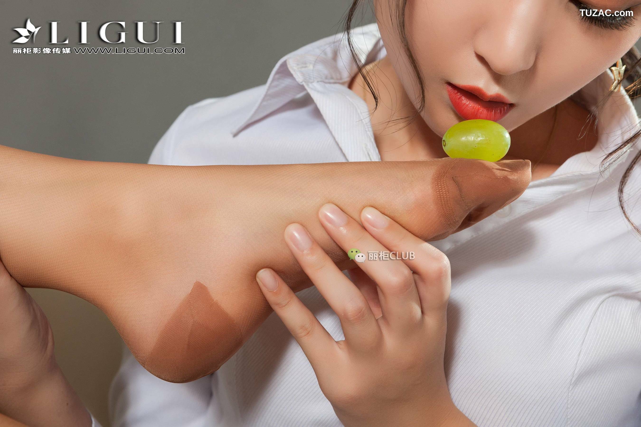 丽柜_腿模小戈&amp;amp;雪糕《丝足诱惑》 美腿丝足写真集[70P]