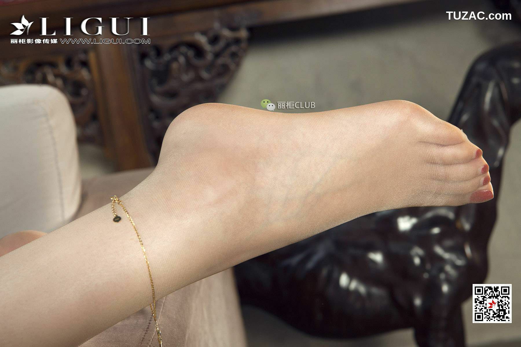 丽柜_腿模小戈《优雅旗袍丝足》 美腿丝足 写真集[46P]