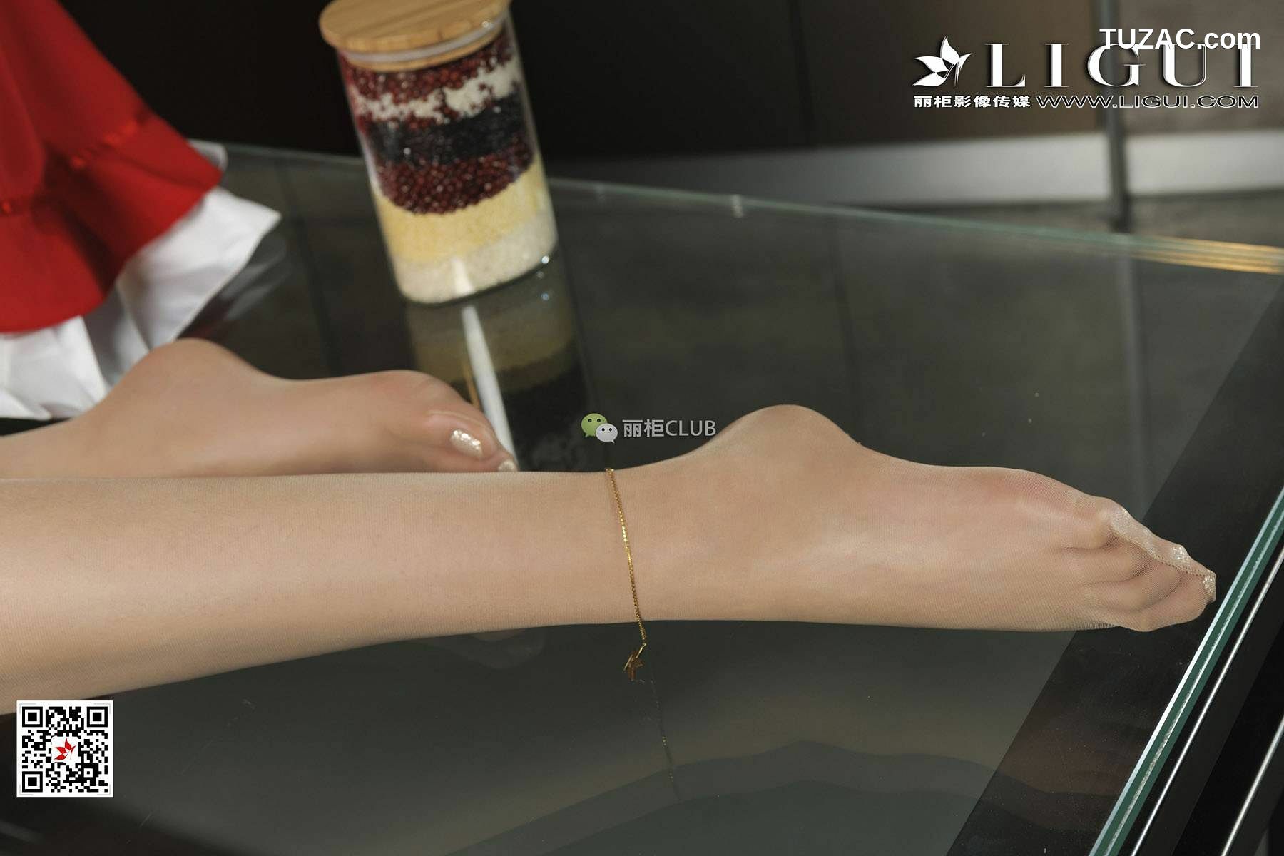 丽柜_腿模敏儿《肉丝美厨娘》 写真集[37P]