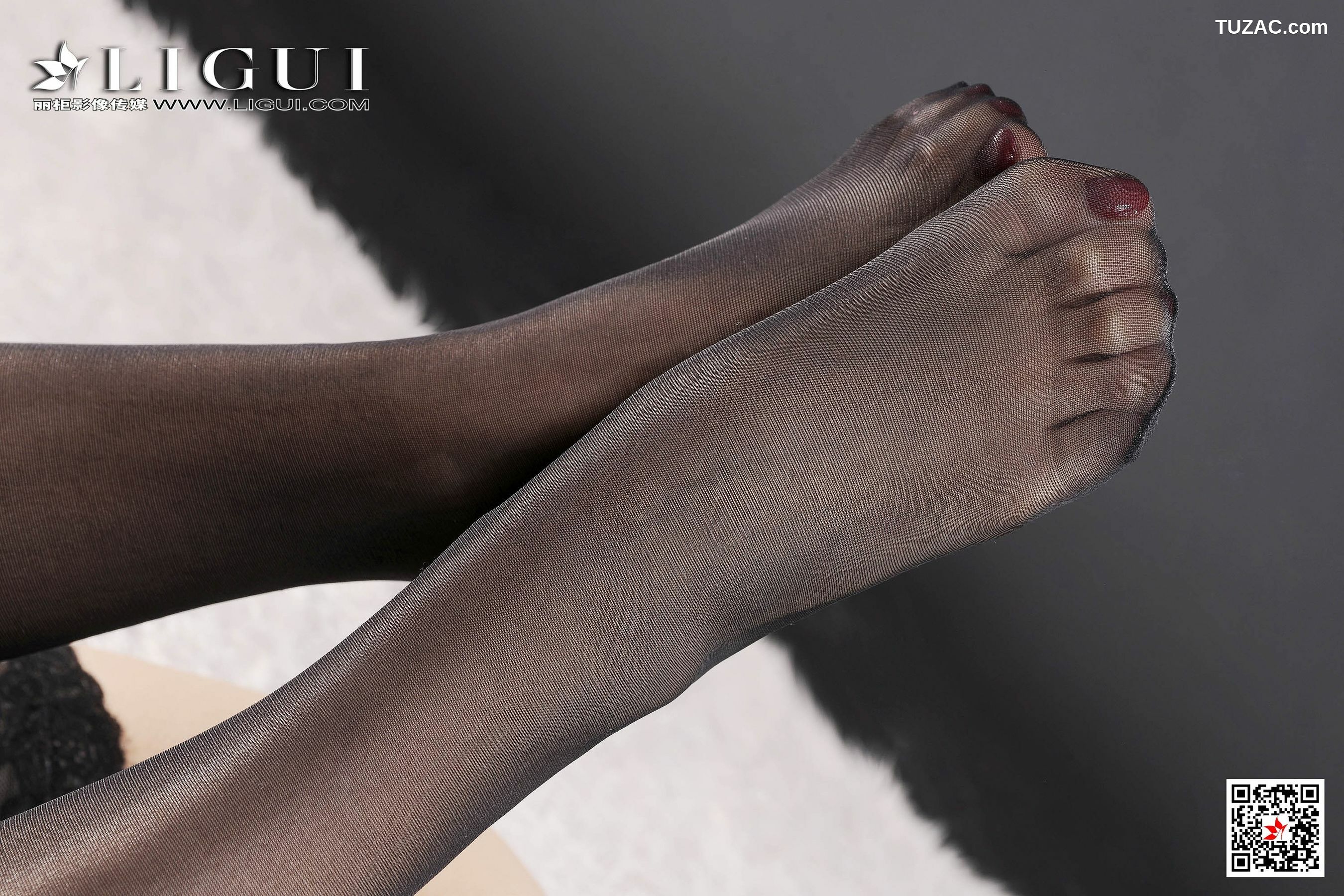 丽柜_腿模晴晴《黑丝皮衣》 网络丽人 写真集[37P]