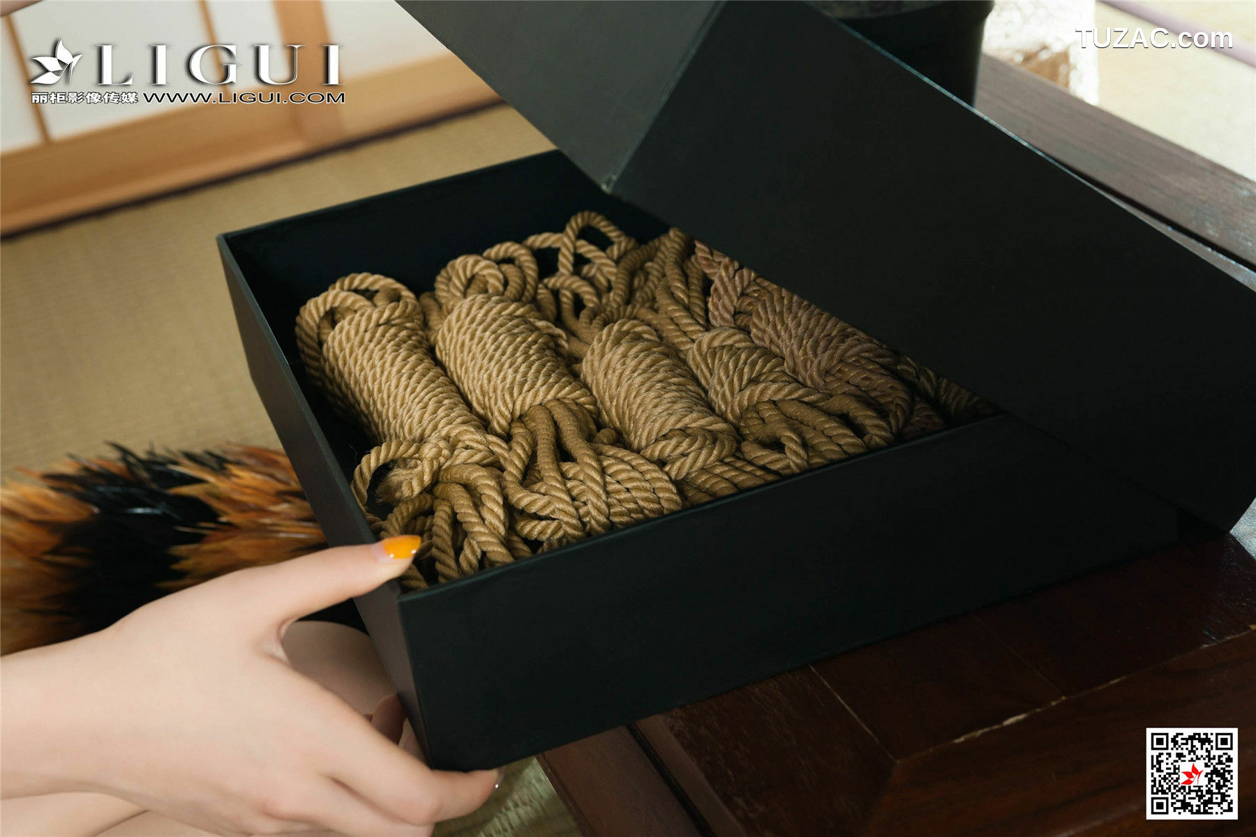 丽柜_腿模甜甜《女仆绳艺丝足》 写真集[94P]